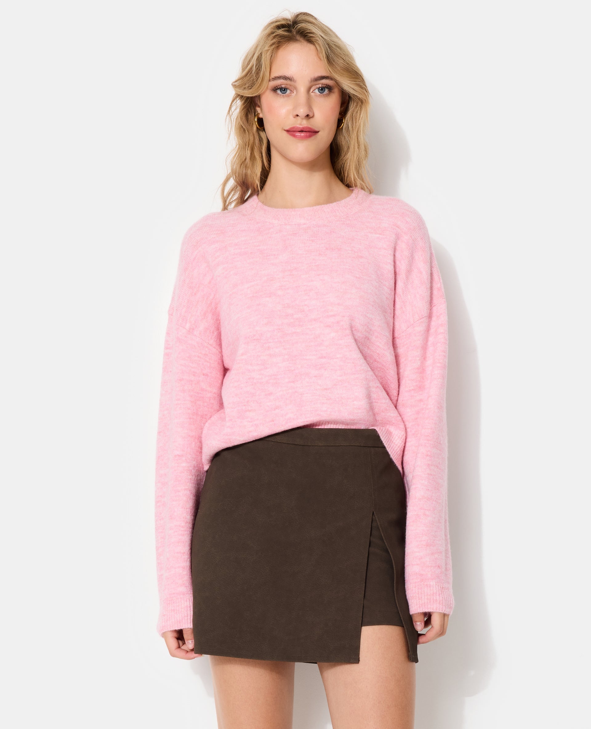 Pull court avec encolure ronde