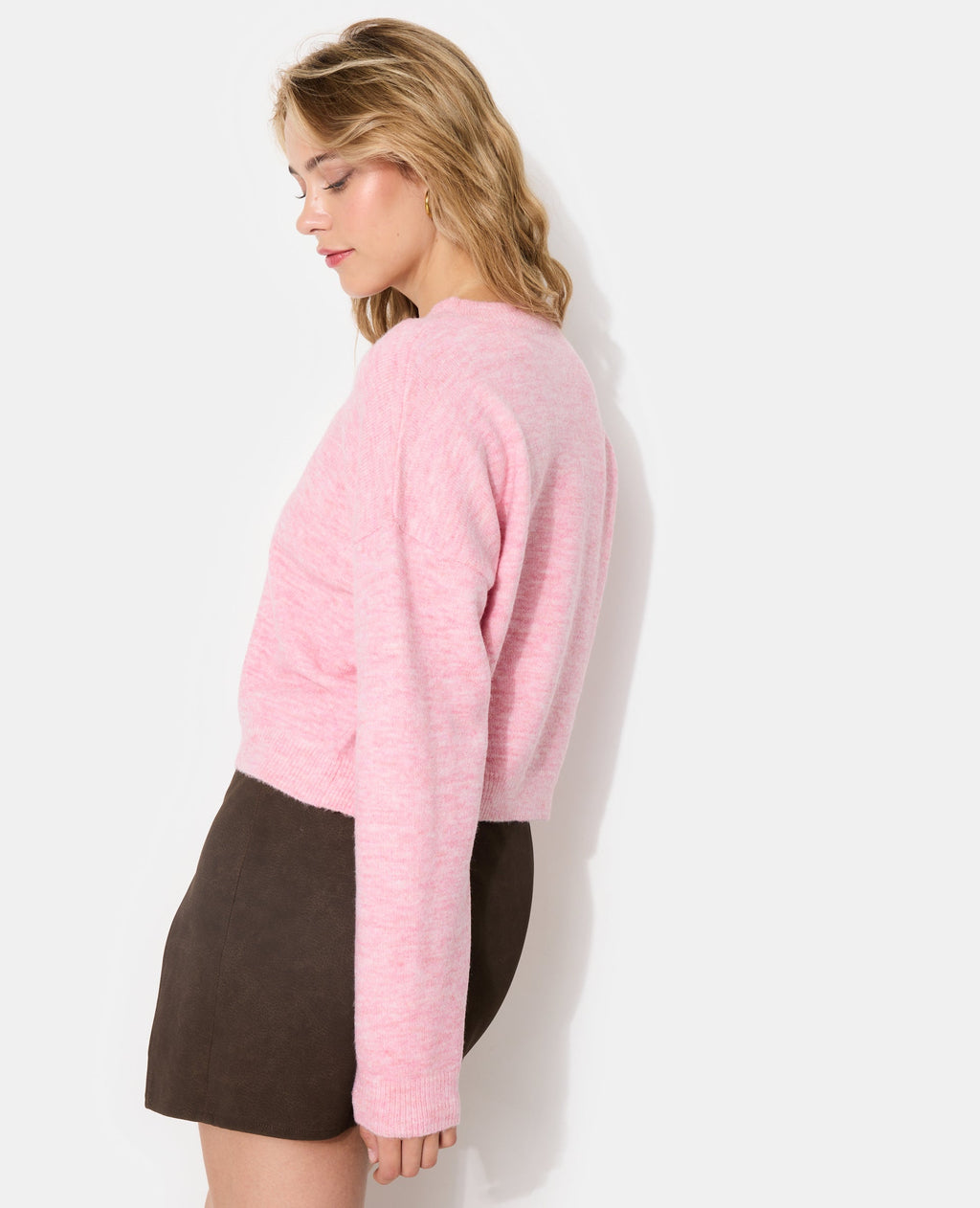 Pull court avec encolure ronde