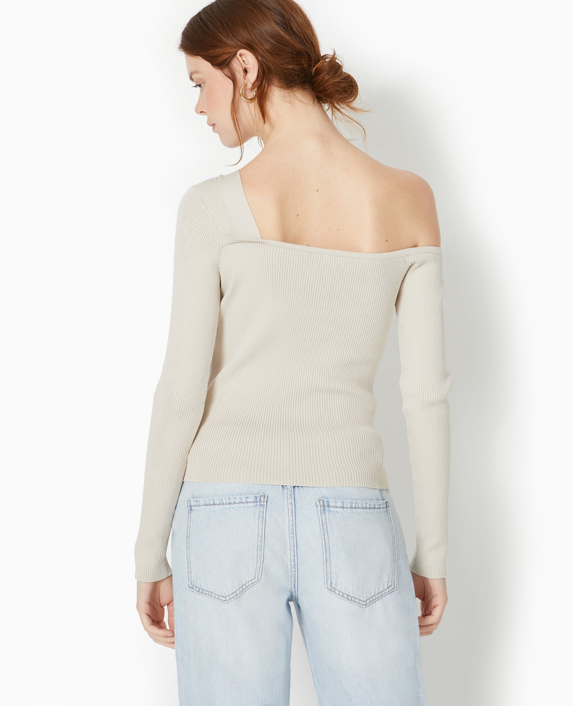 Pull asymétrique maille côtelée