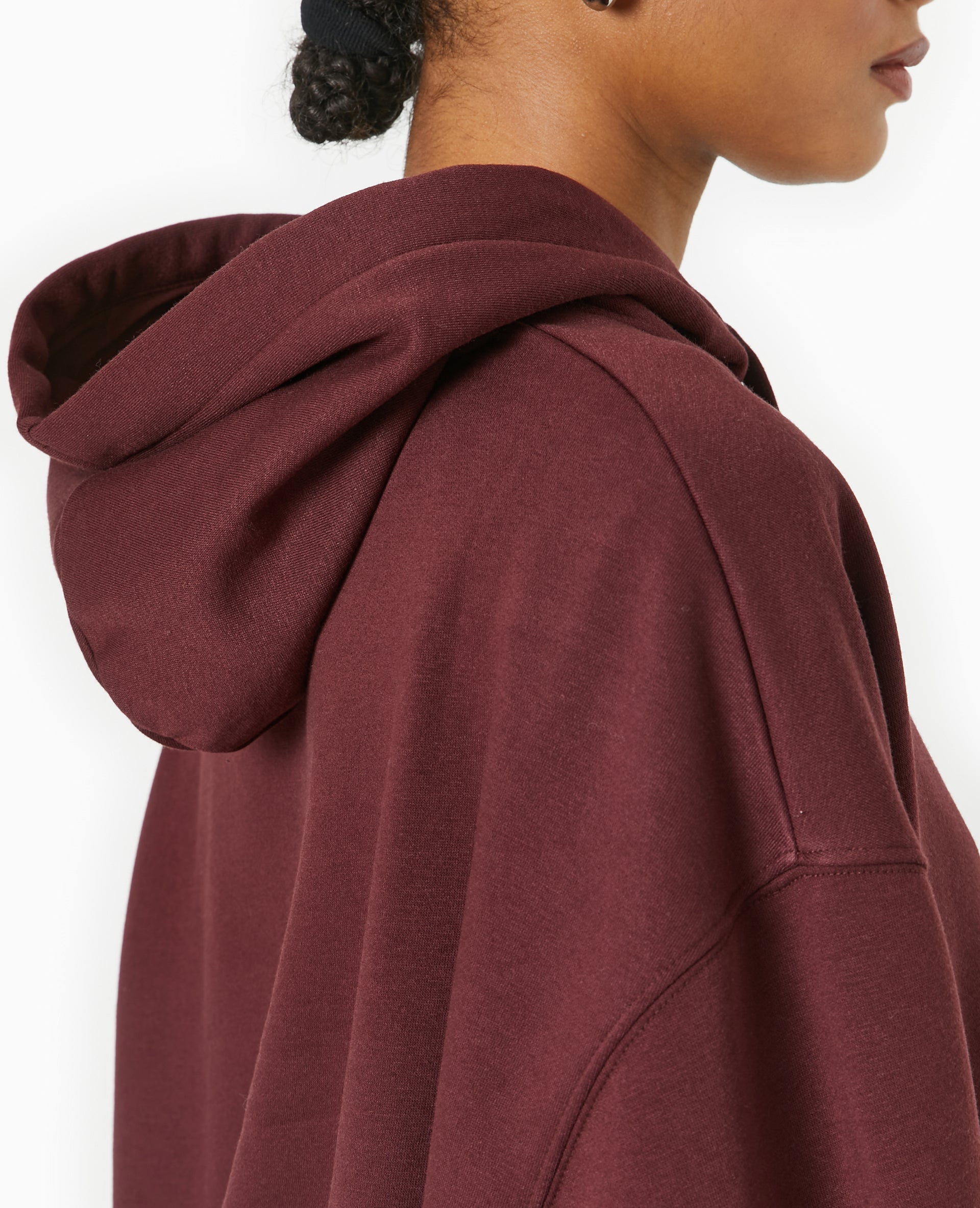 Sweat capuche avec poche devant