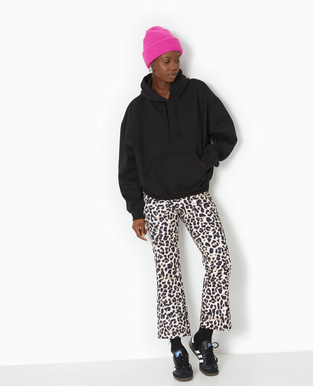 Sweat capuche avec poche devant