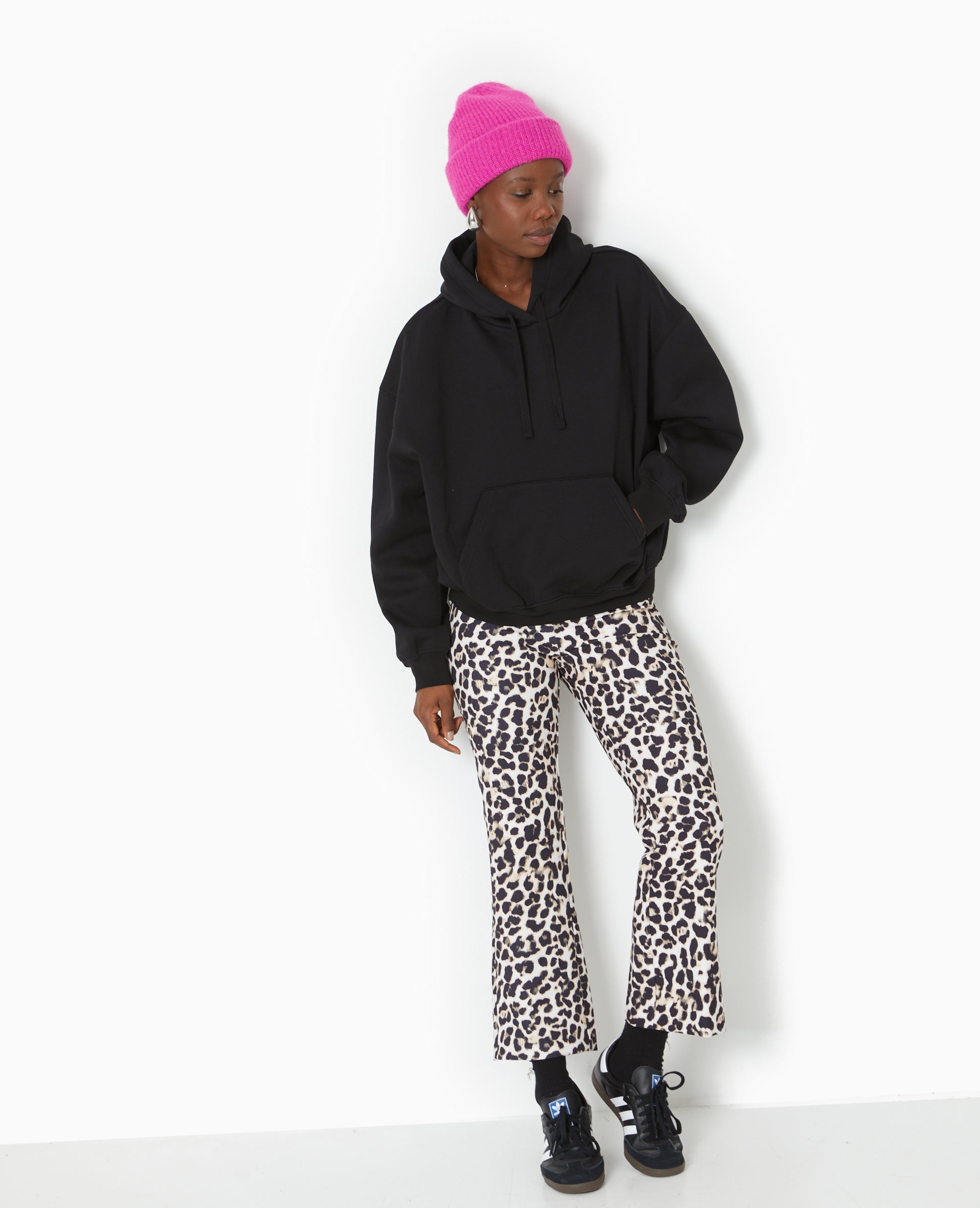 Sweat capuche avec poche devant