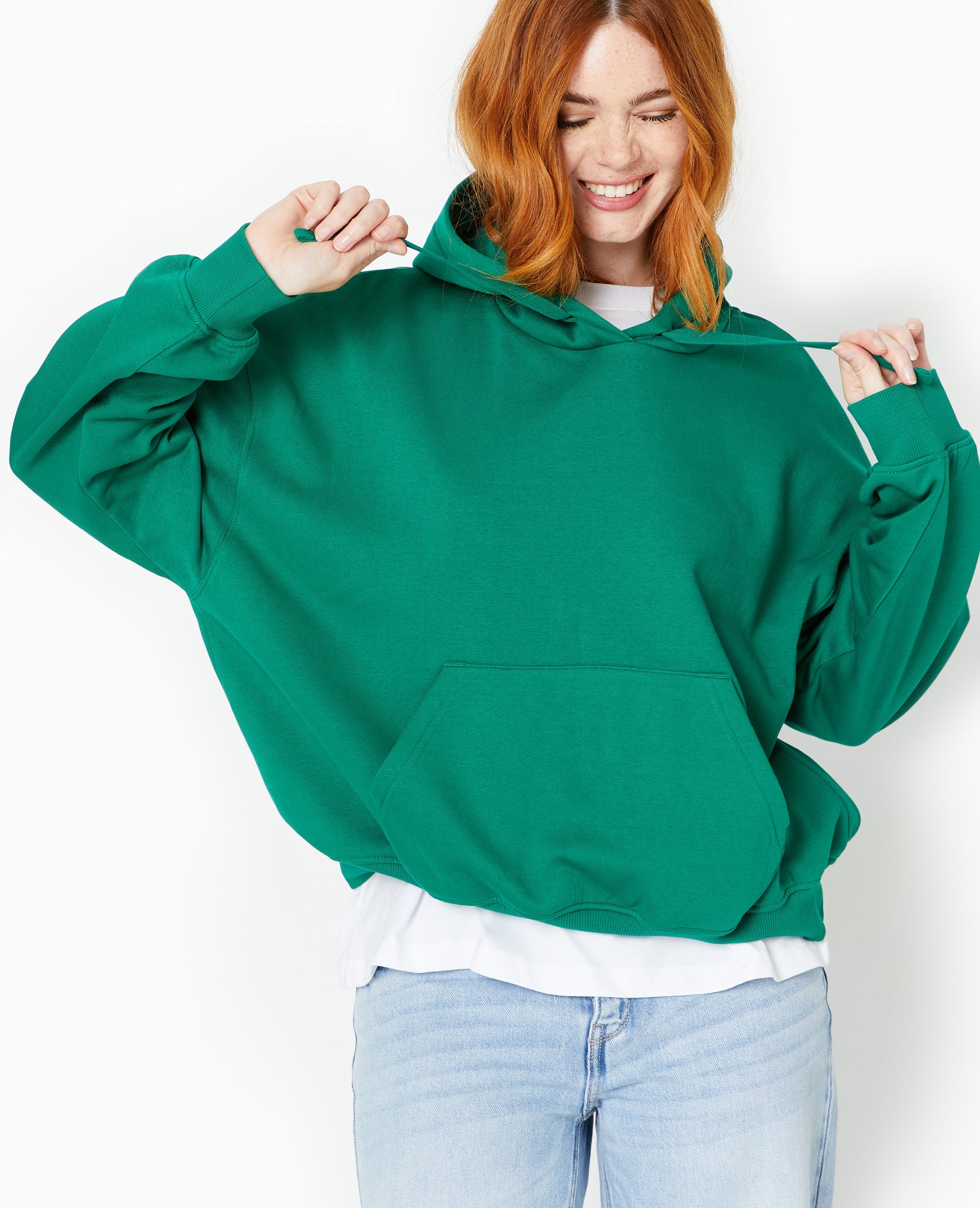 Sweat capuche avec poche devant