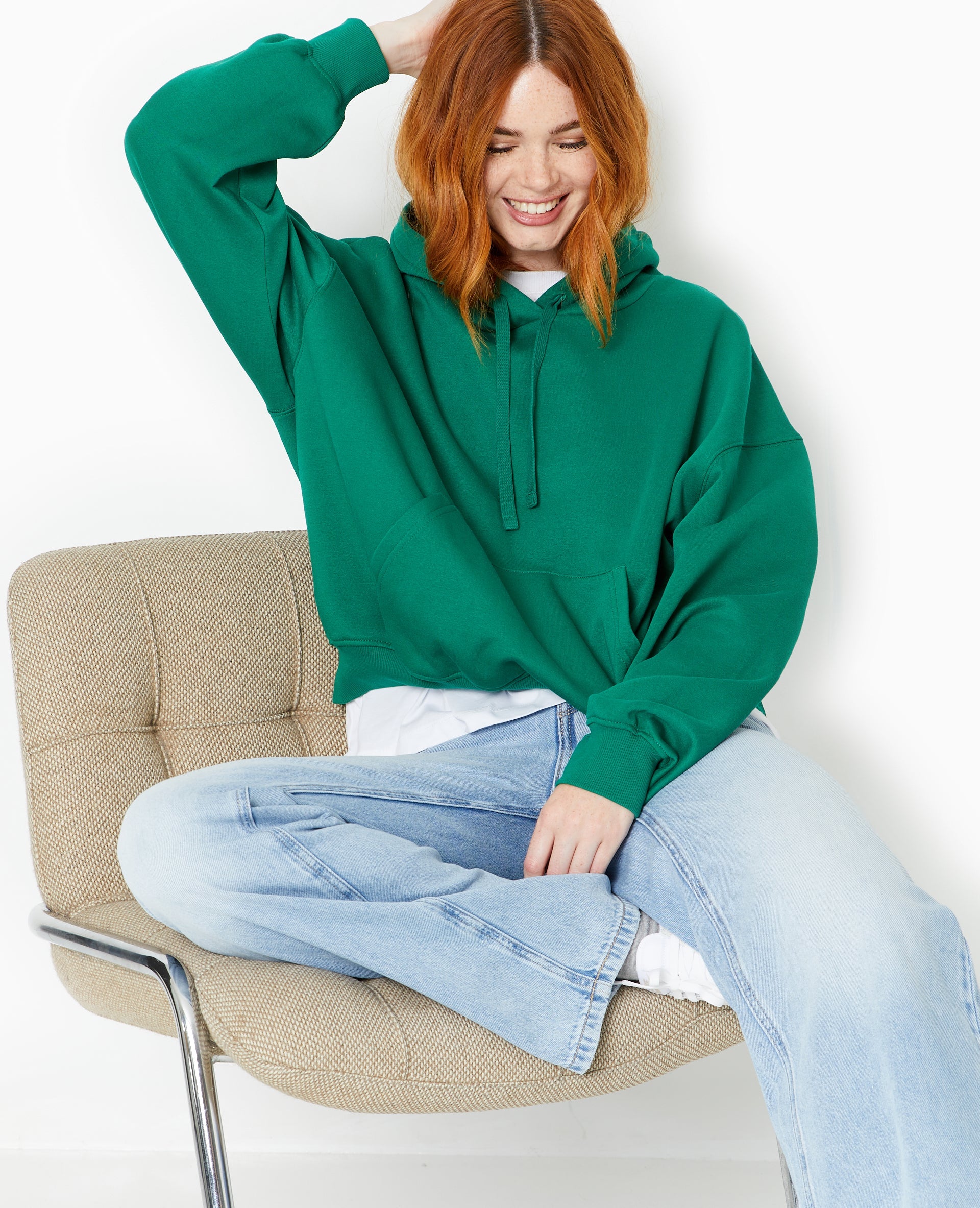 Sweat capuche avec poche devant