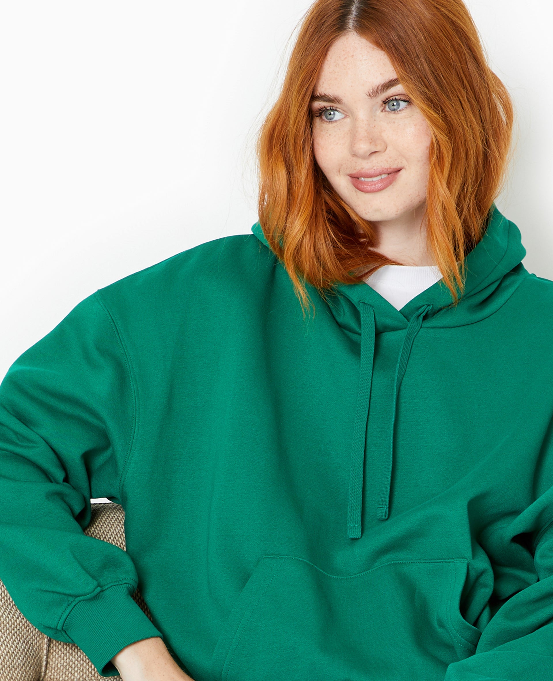 Sweat capuche avec poche devant