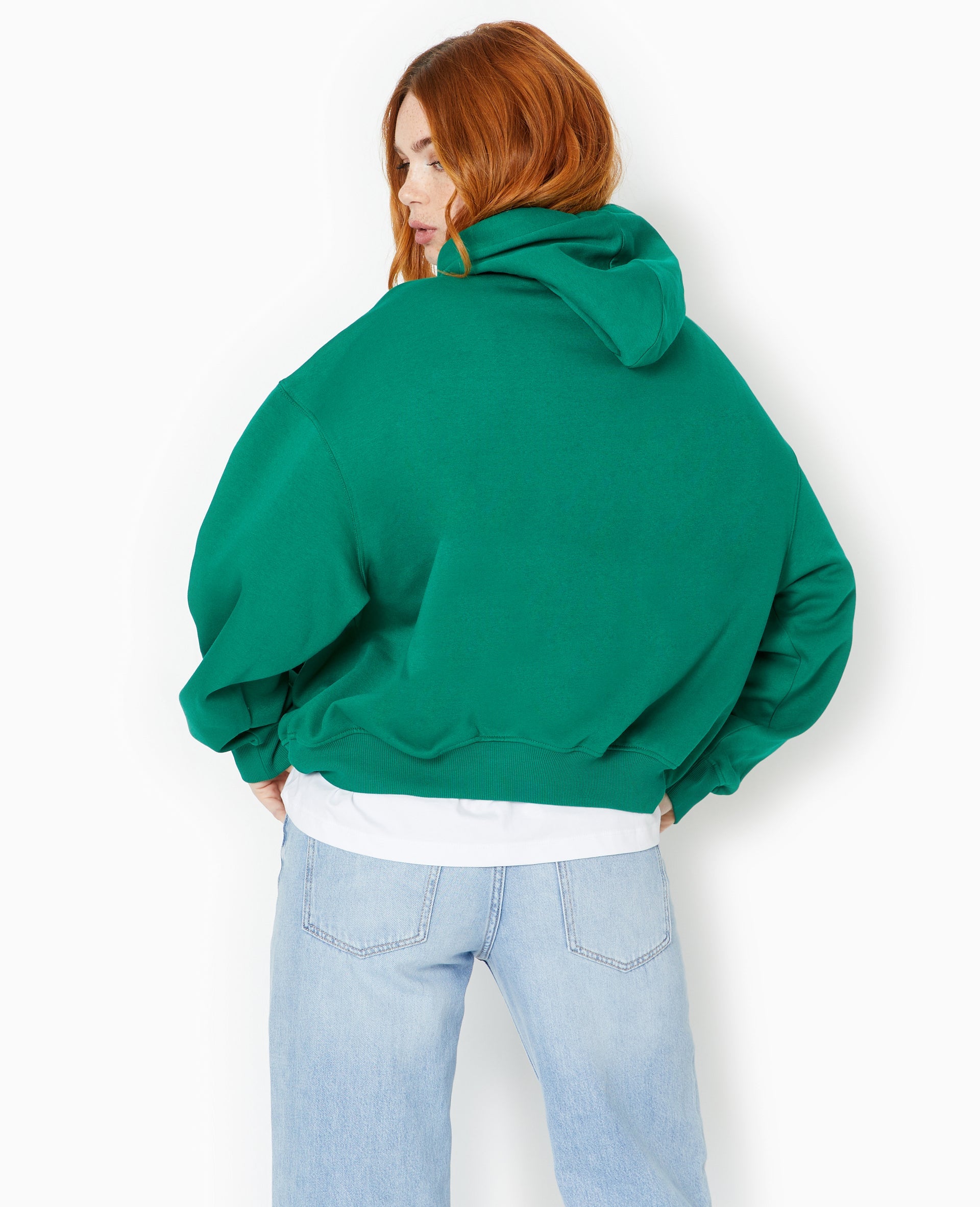 Sweat capuche avec poche devant