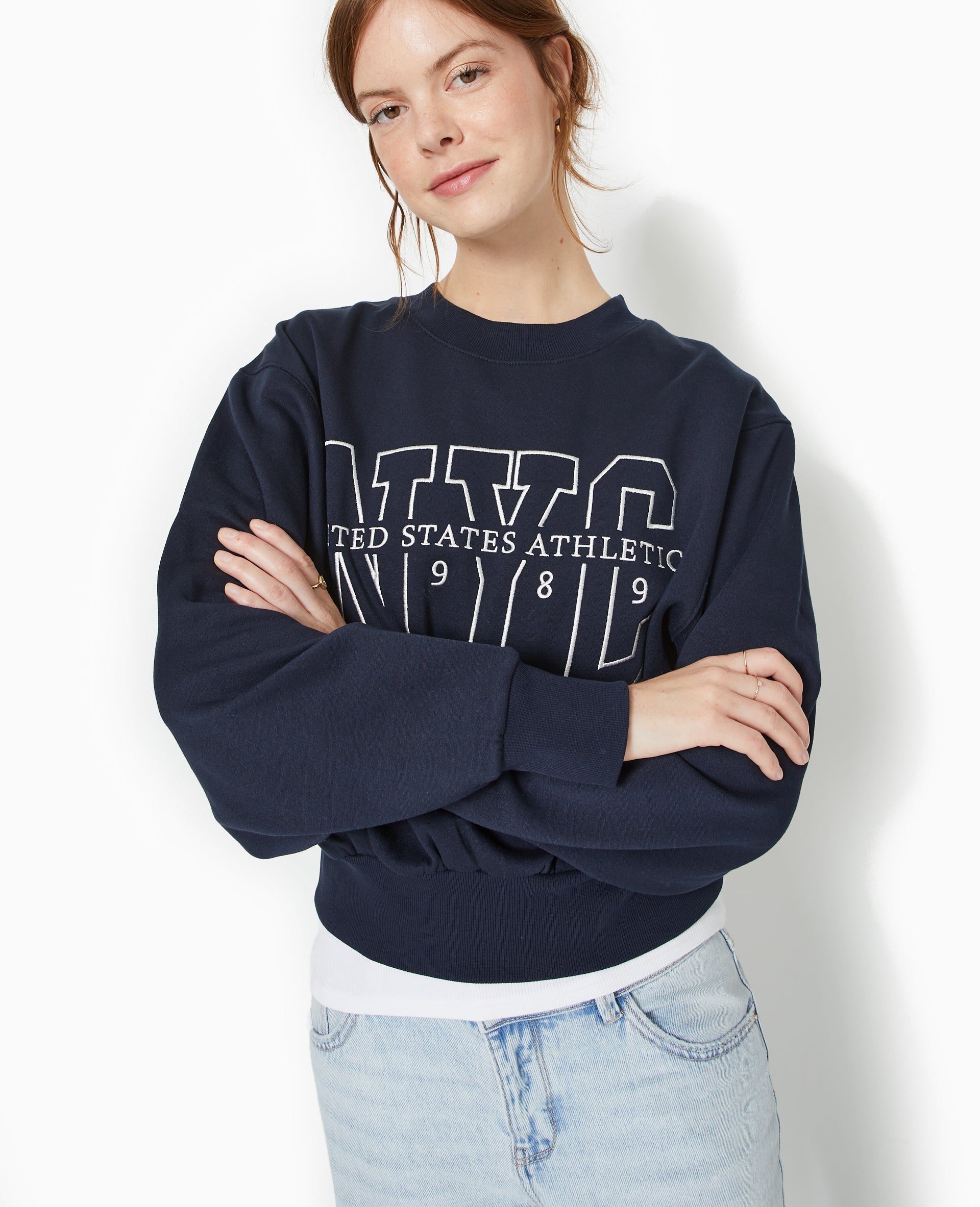 Sweat large brodé manches chauve-souris