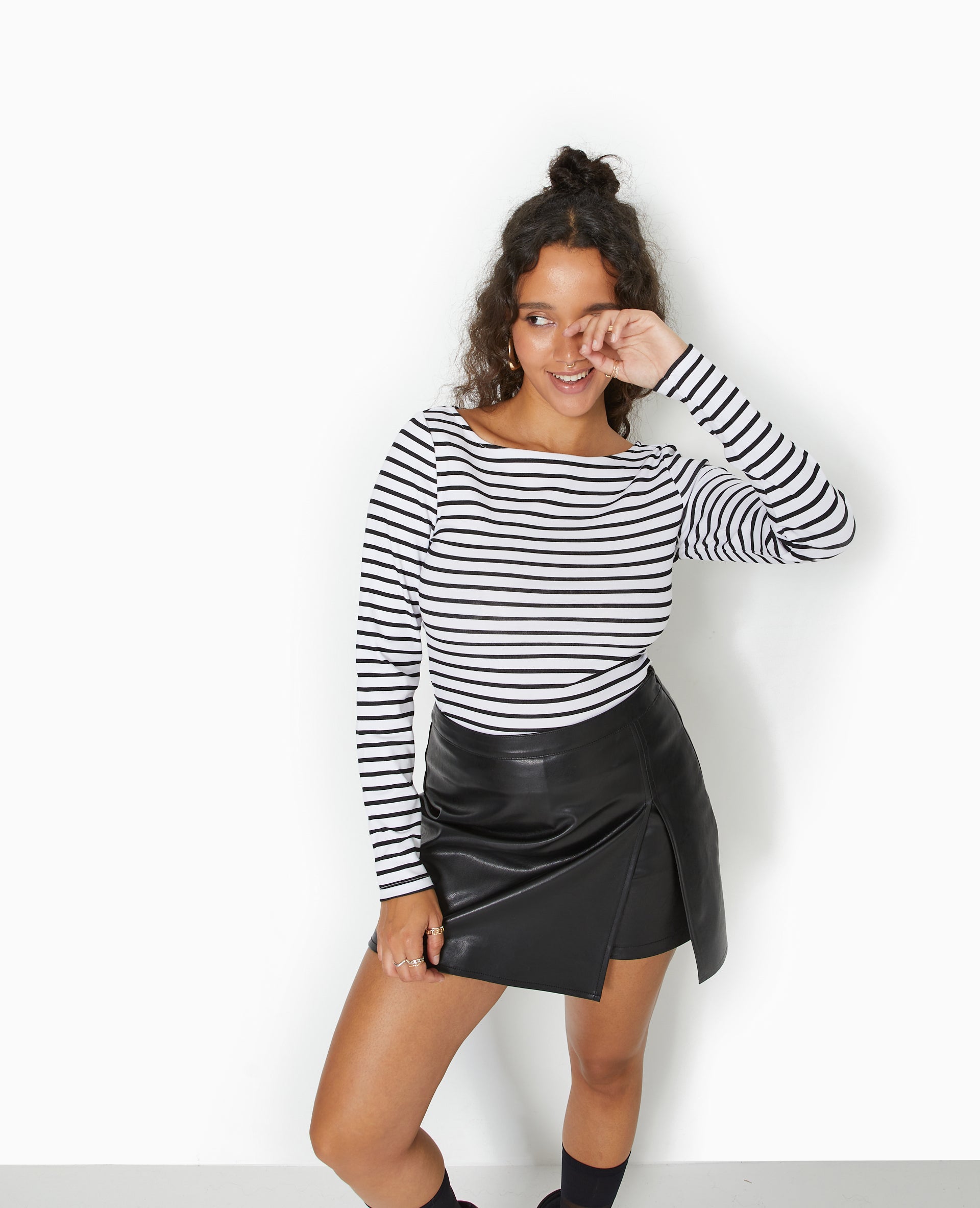Top manches longues encolure bateau motif rayures