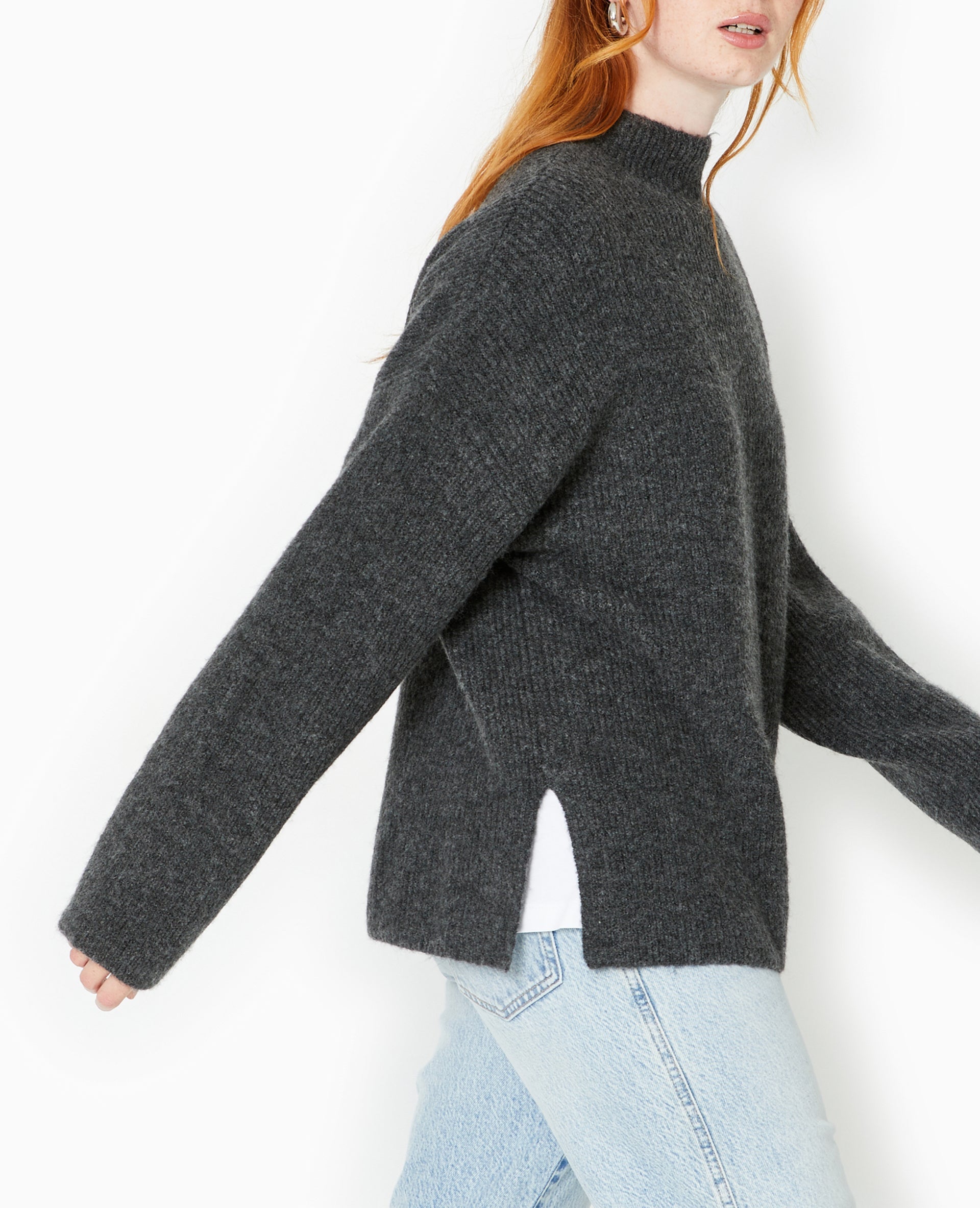 Pull col montant avec jeu de mailles