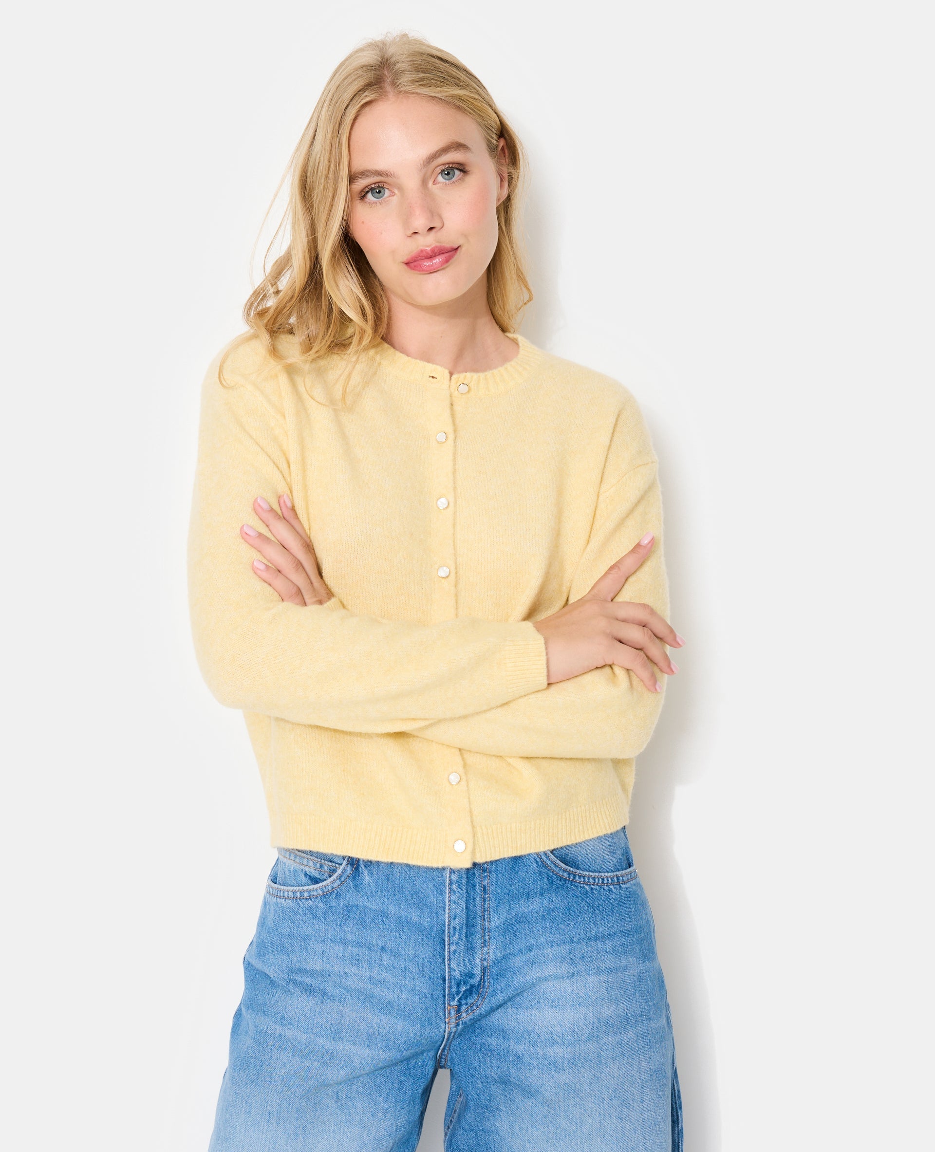 Gilet col rond avec bouton effet nacre