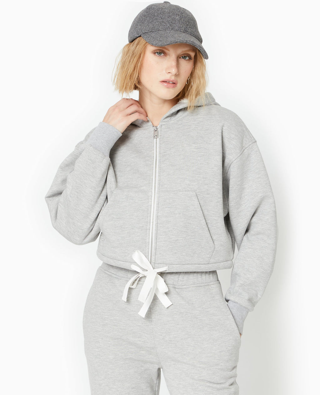 Sweat court et zippé doublé de fourrure