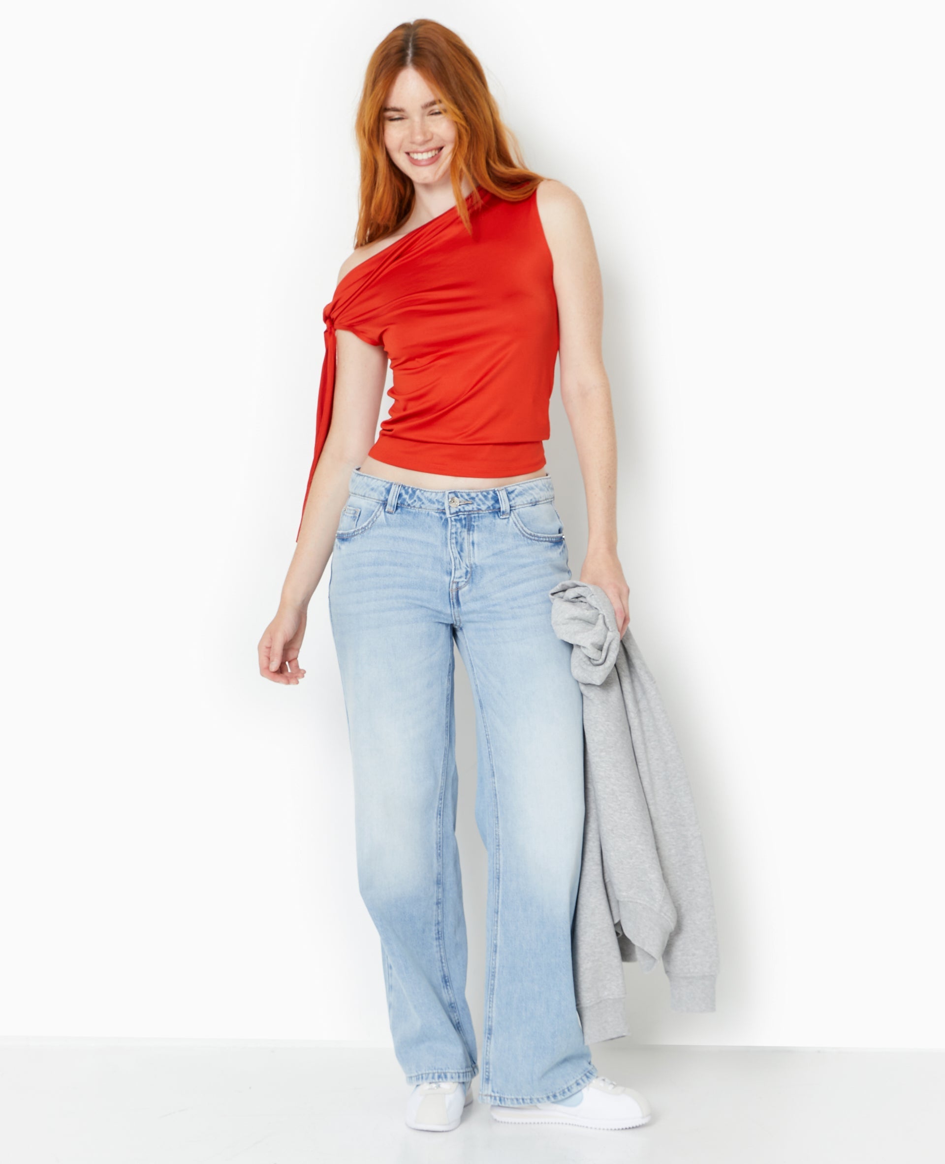 Top asymétrique avec nœud épaule
