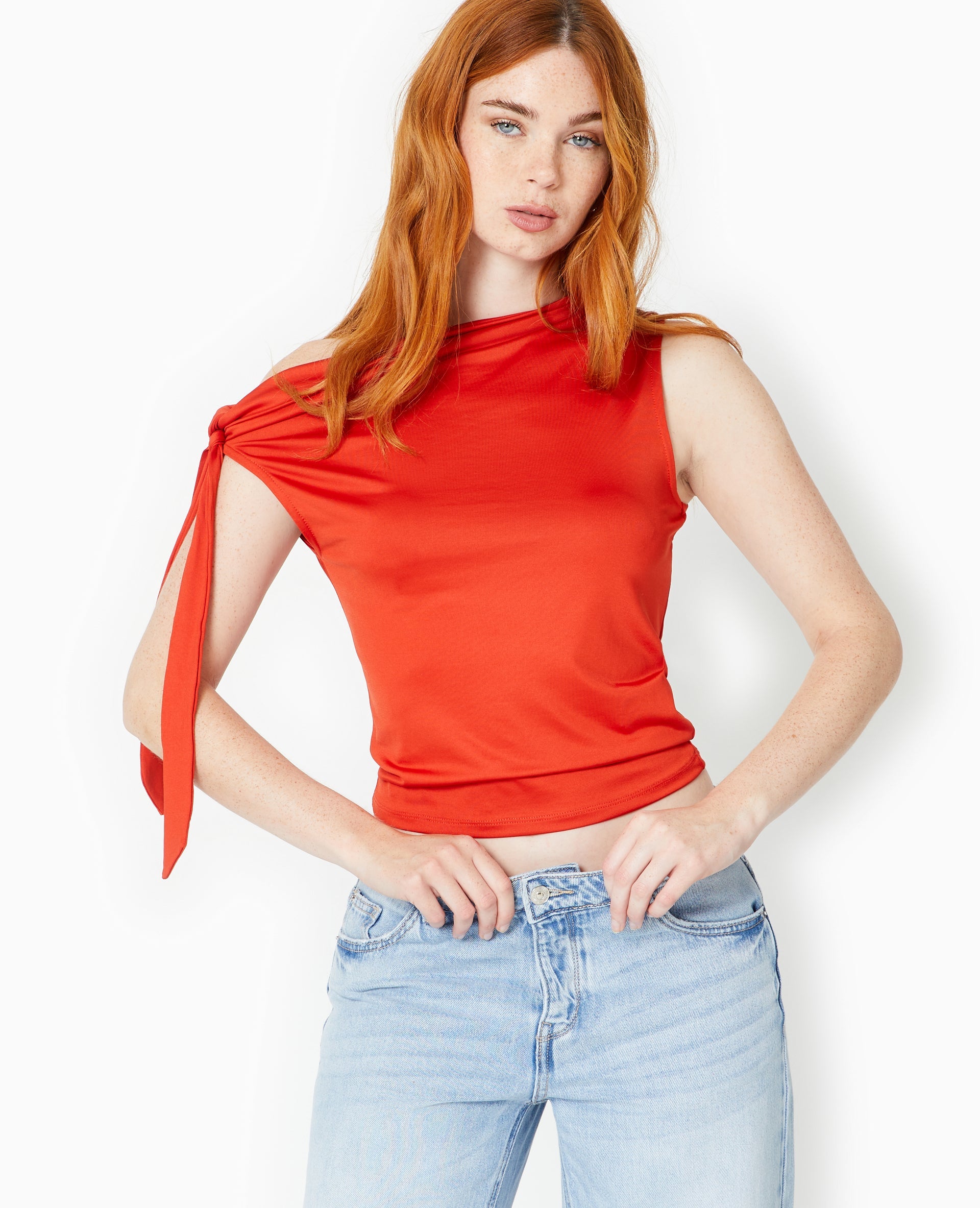 Top asymétrique avec nœud épaule