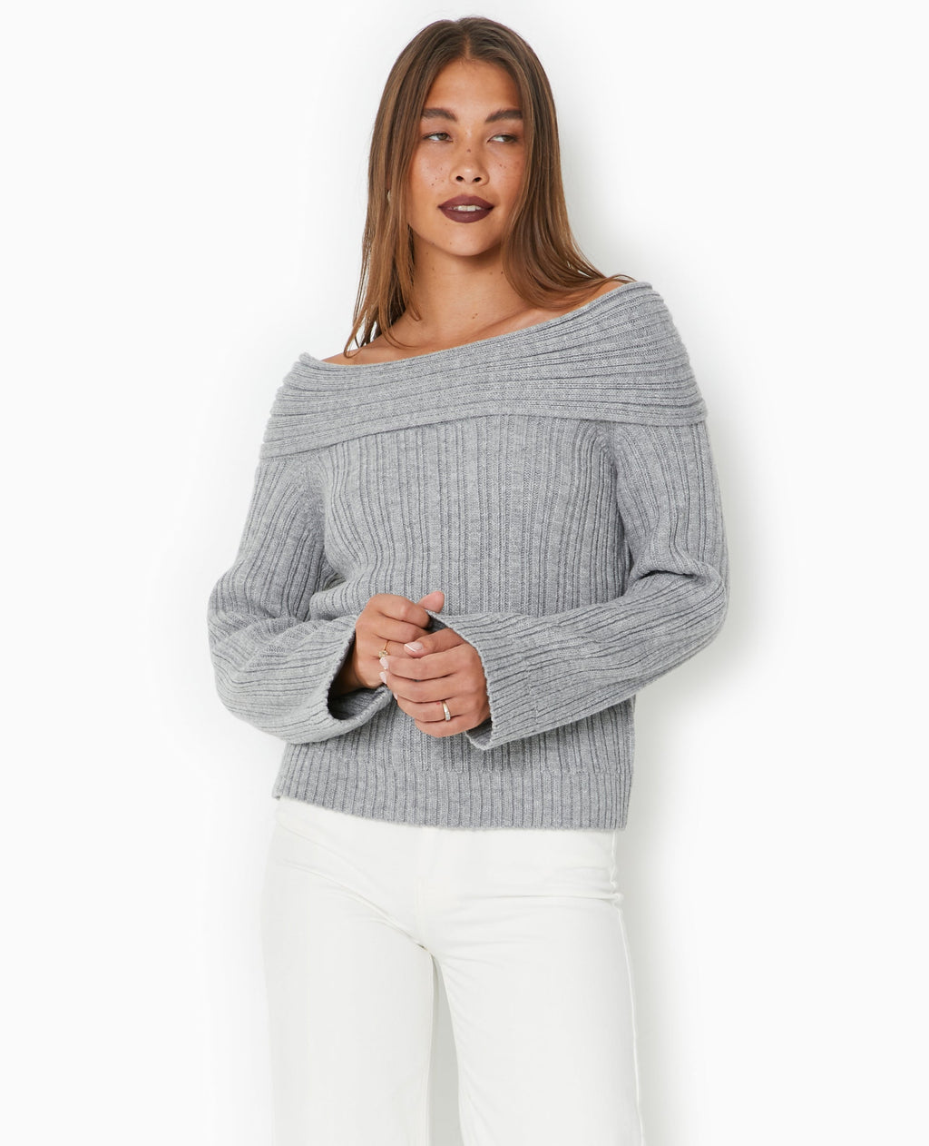 Pull en maille côtelée avec encolure Bardot