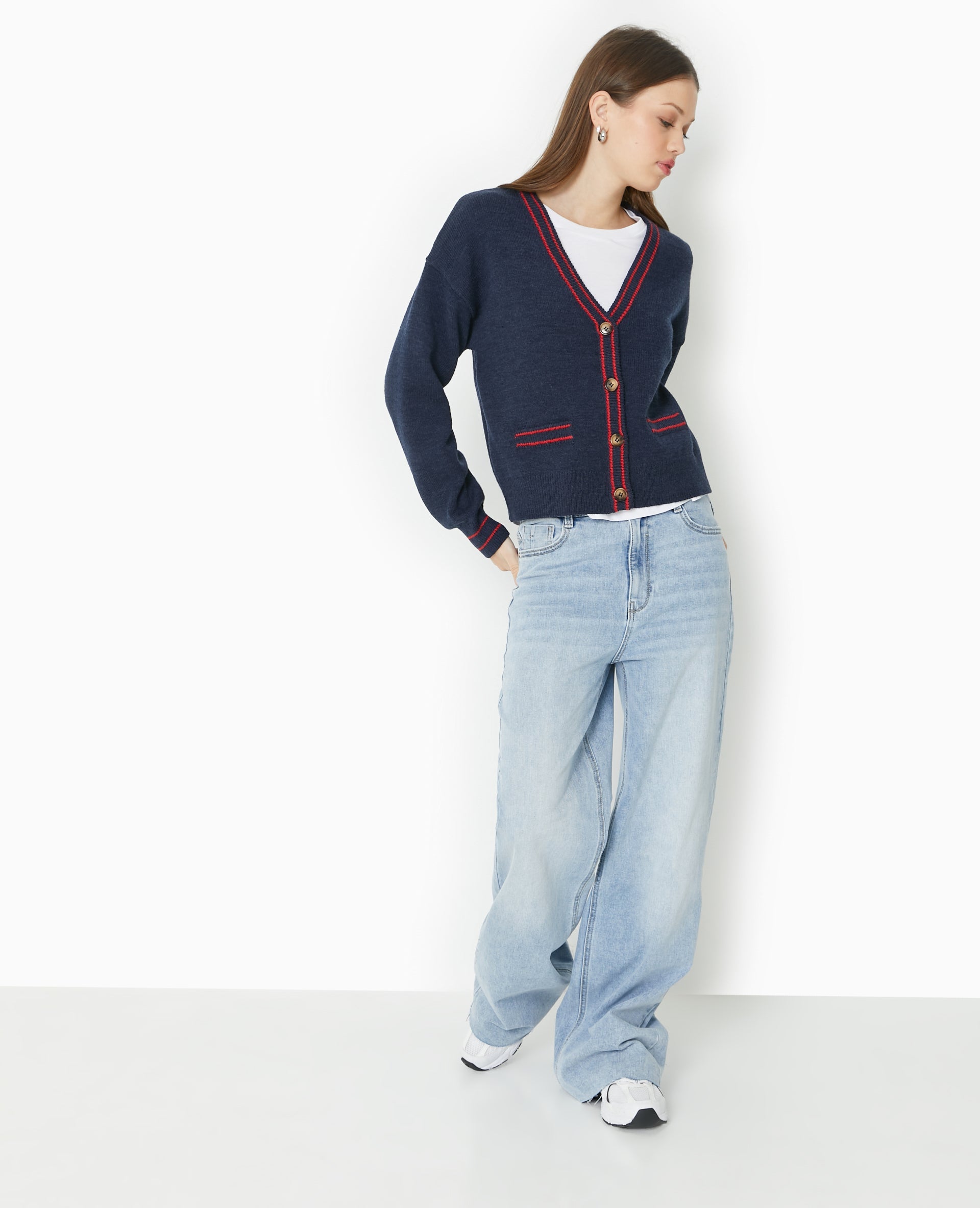 Gilet col V avec bords contrastés