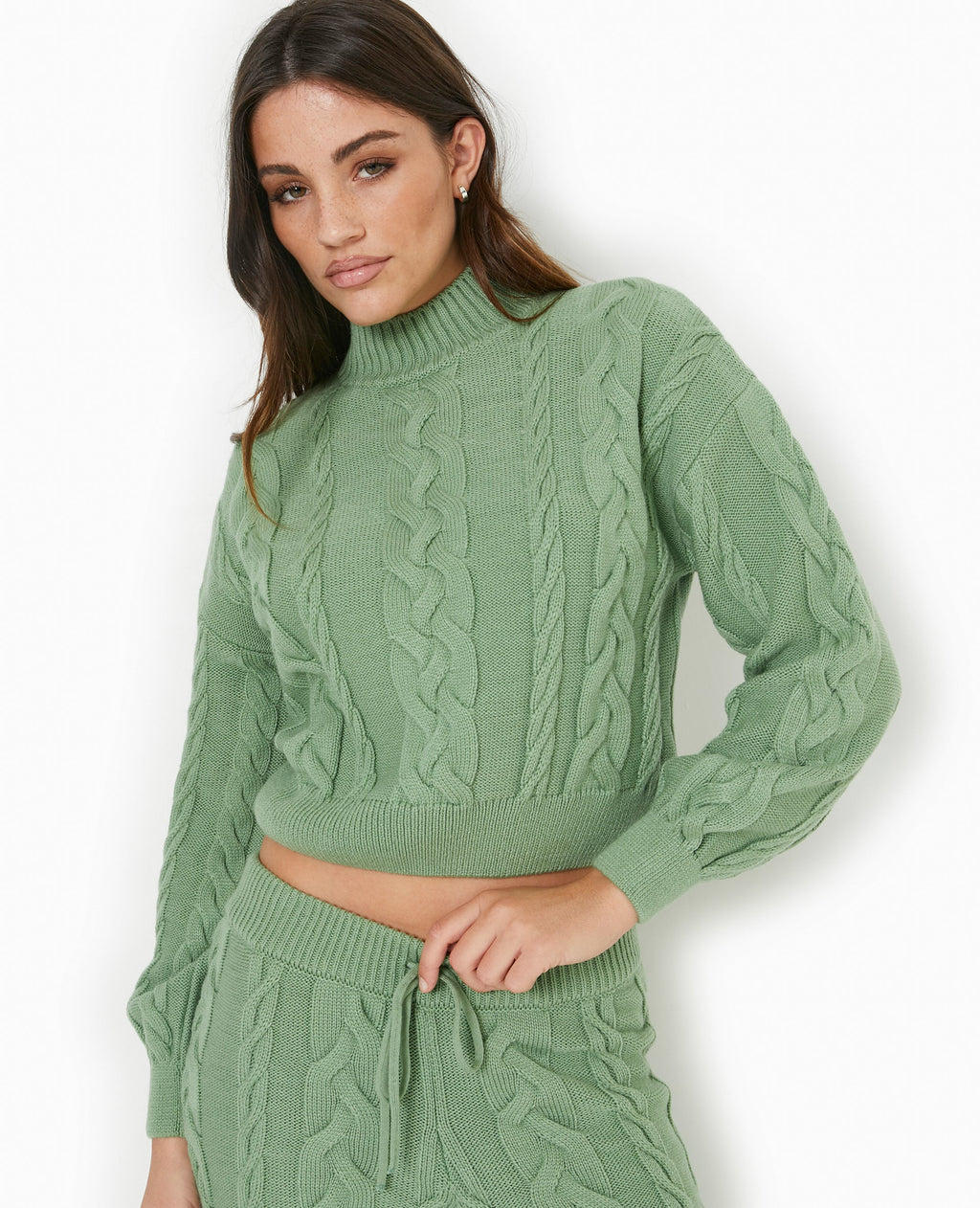 Pull en maille torsadée devant