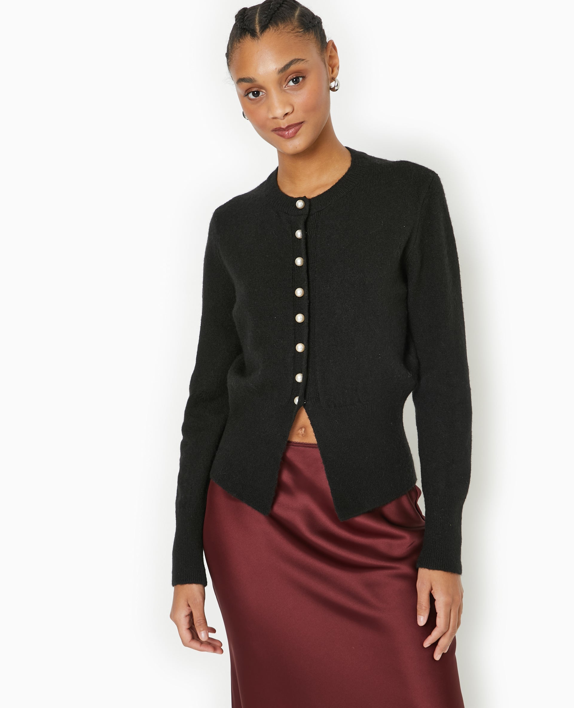 Gilet cintré avec boutons perles