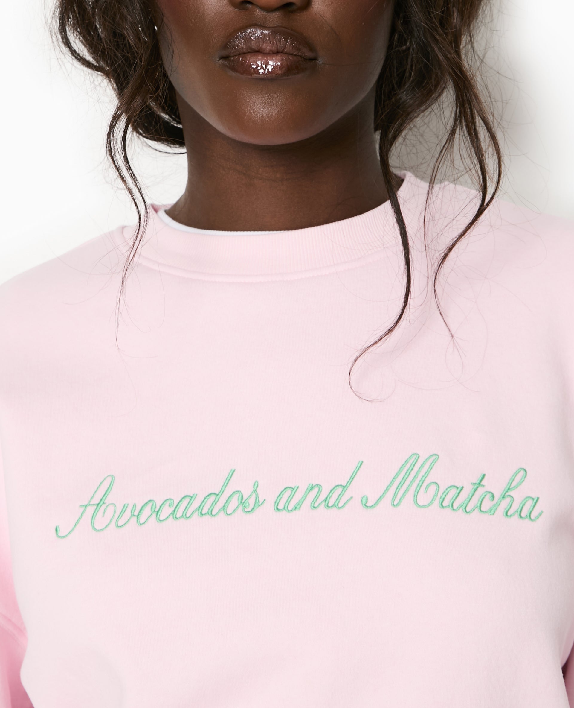 Sweat oversize avec broderies devant et dos