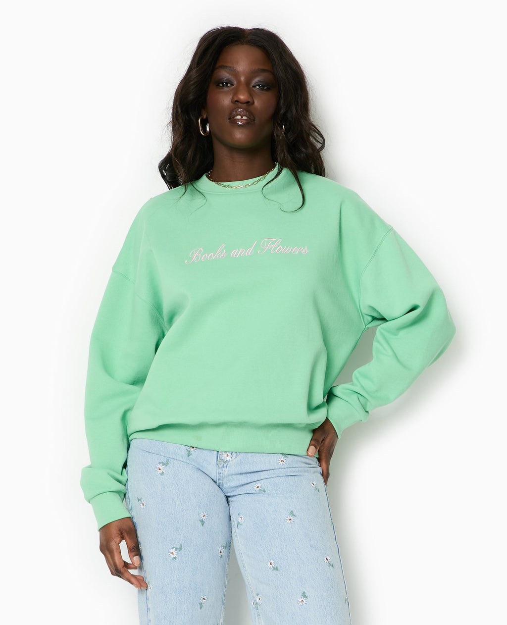 Sweat oversize avec broderies devant et dos