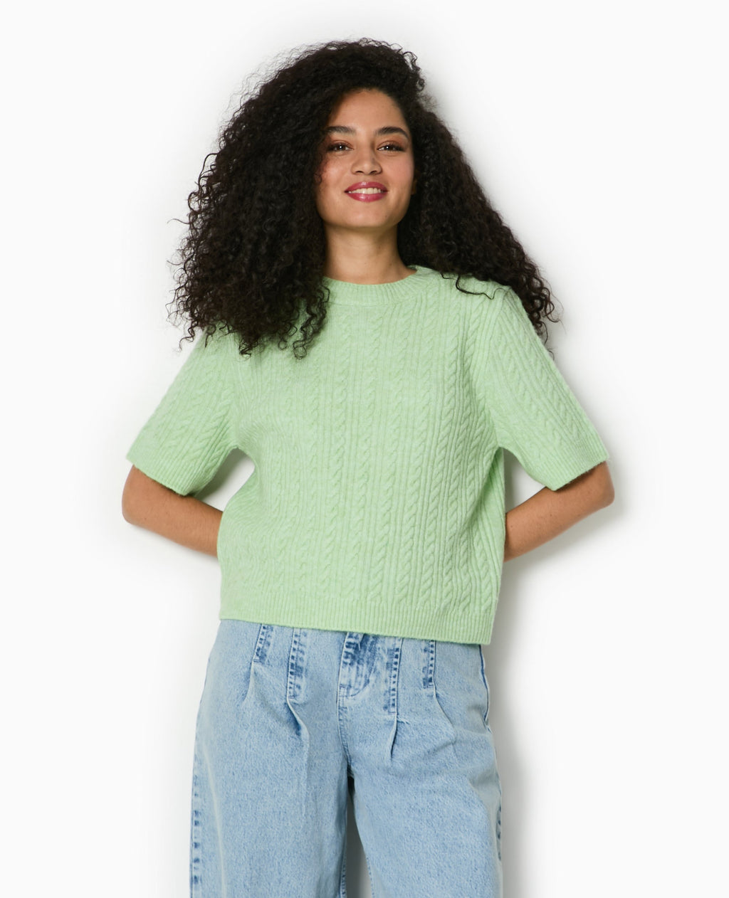 Pull manches courtes maille torsadée