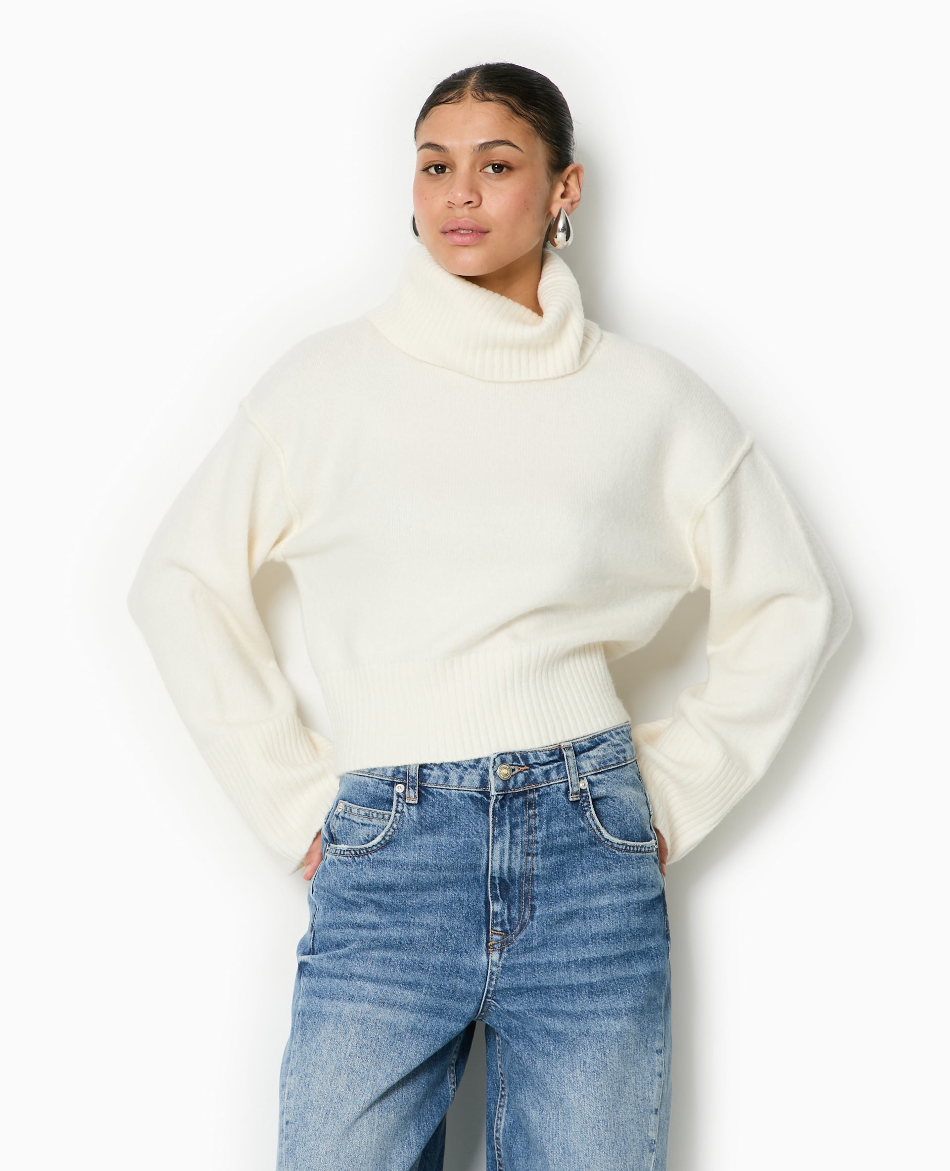 Pull col boule avec manches larges