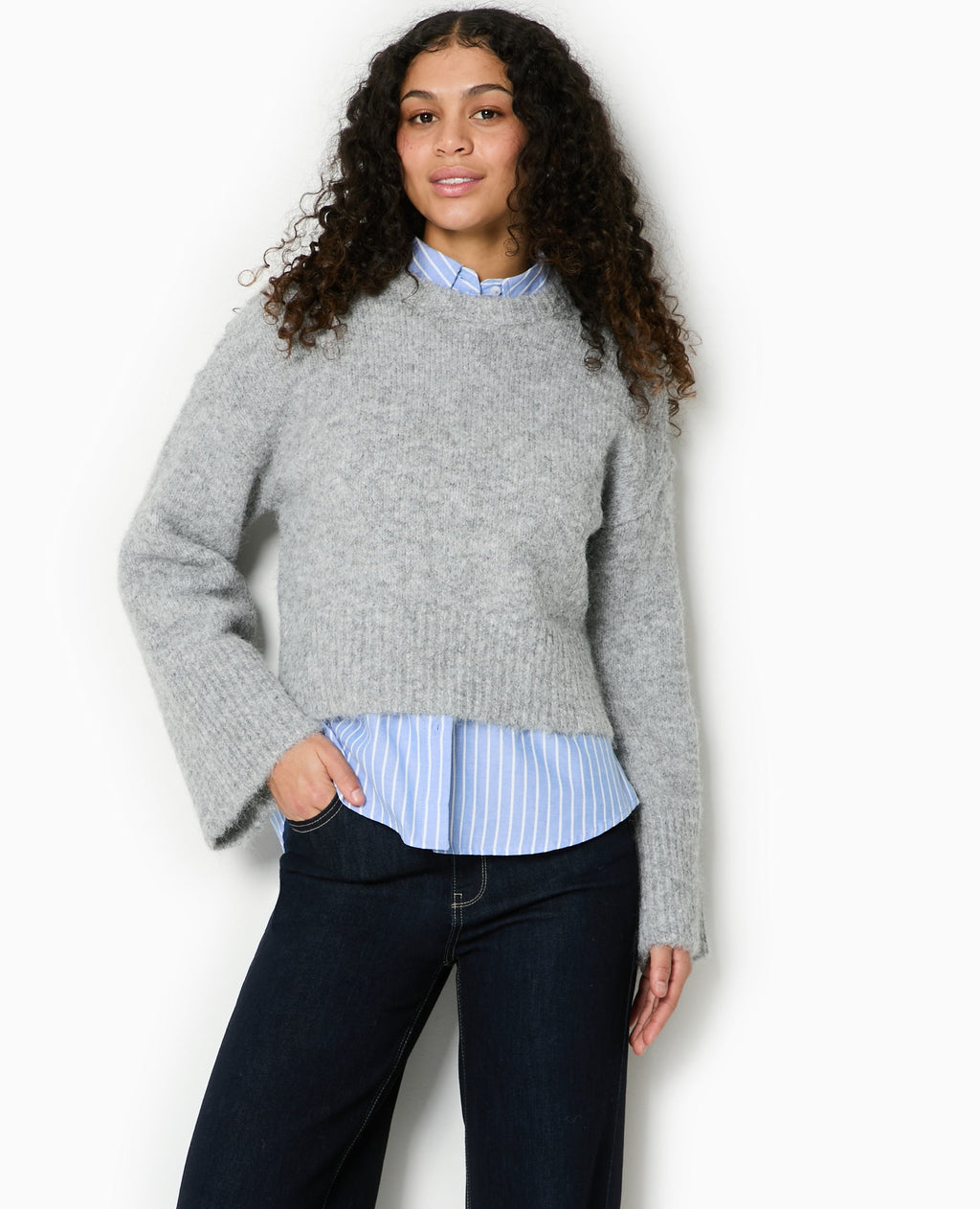 Pull court en maille douce et poilue