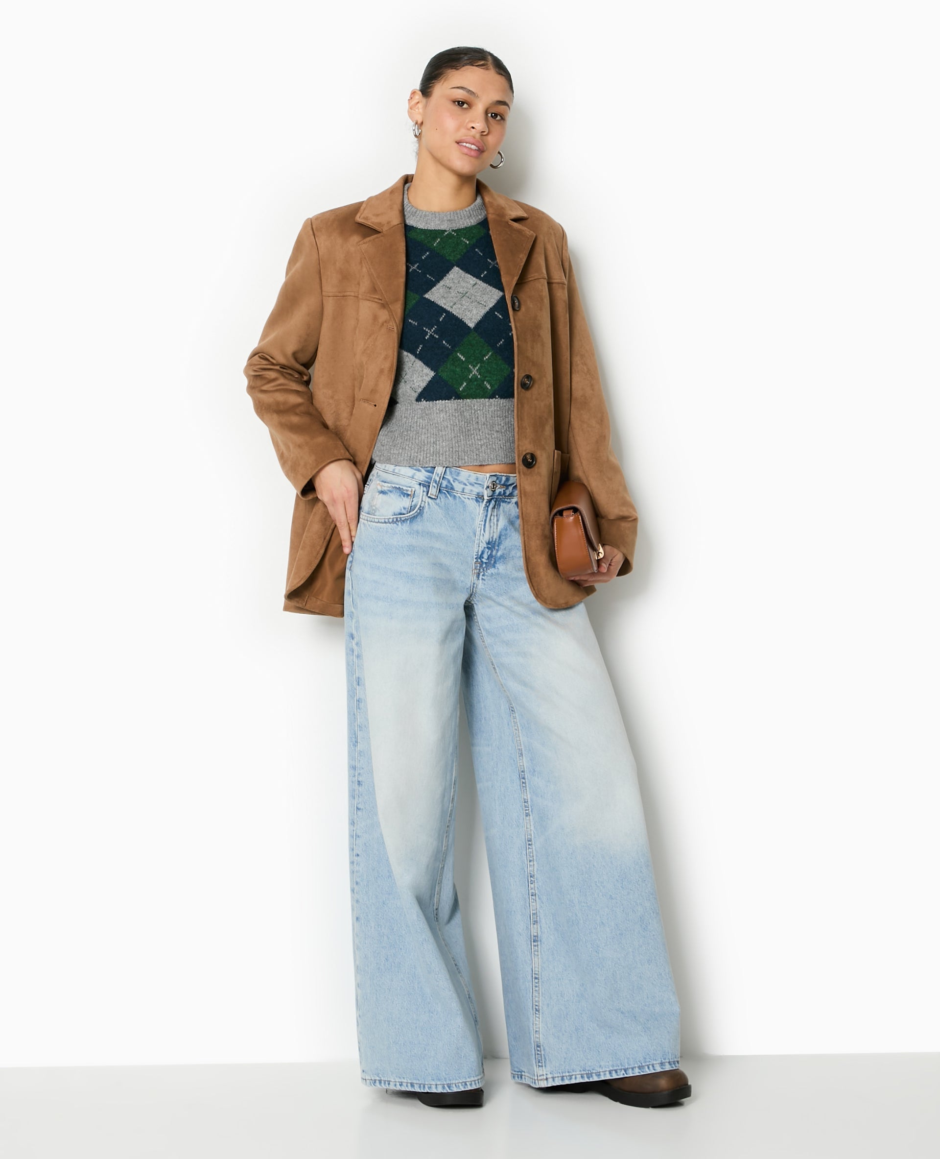 Pull court motif losanges