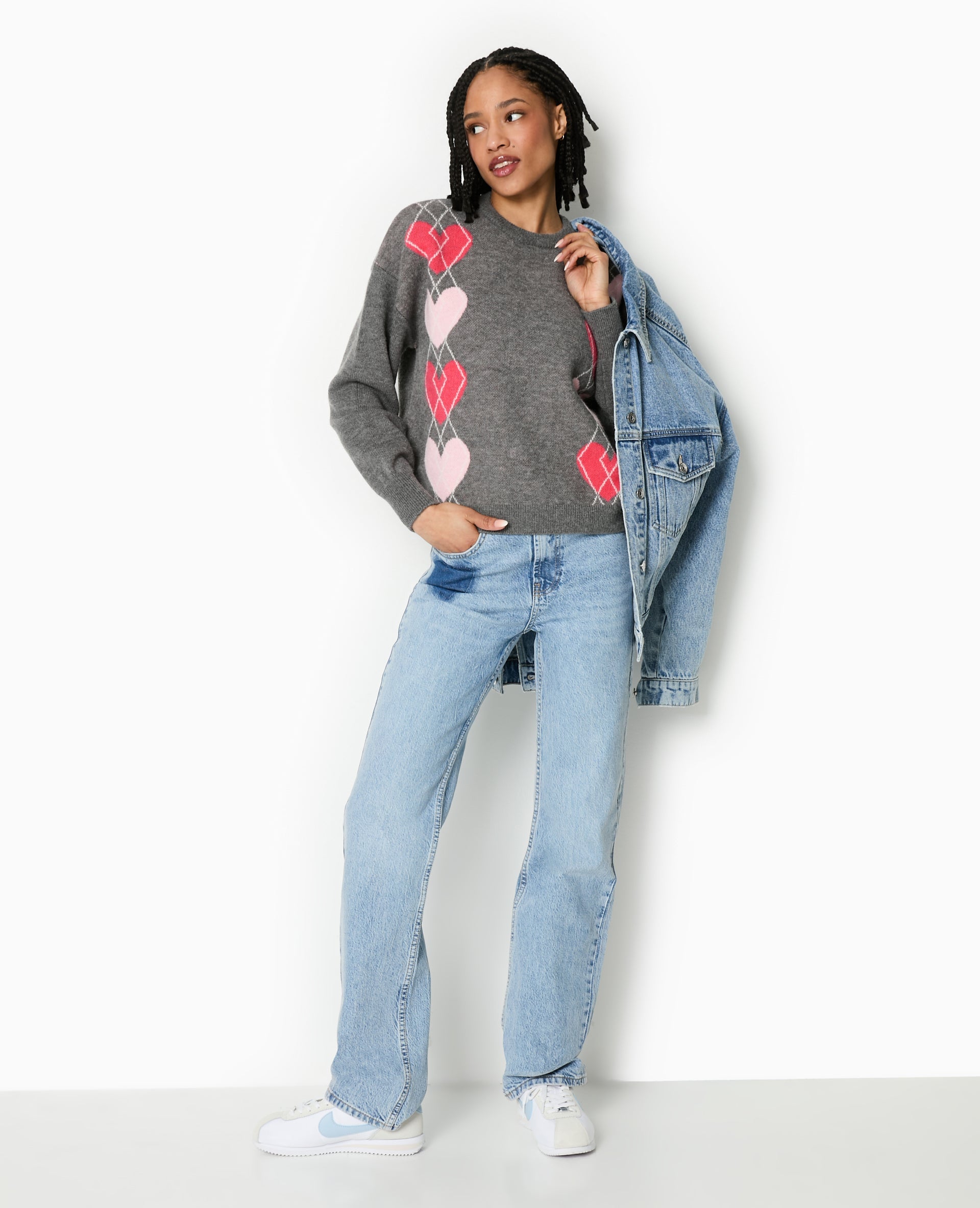 Pull col rond motif jacquard et cœurs