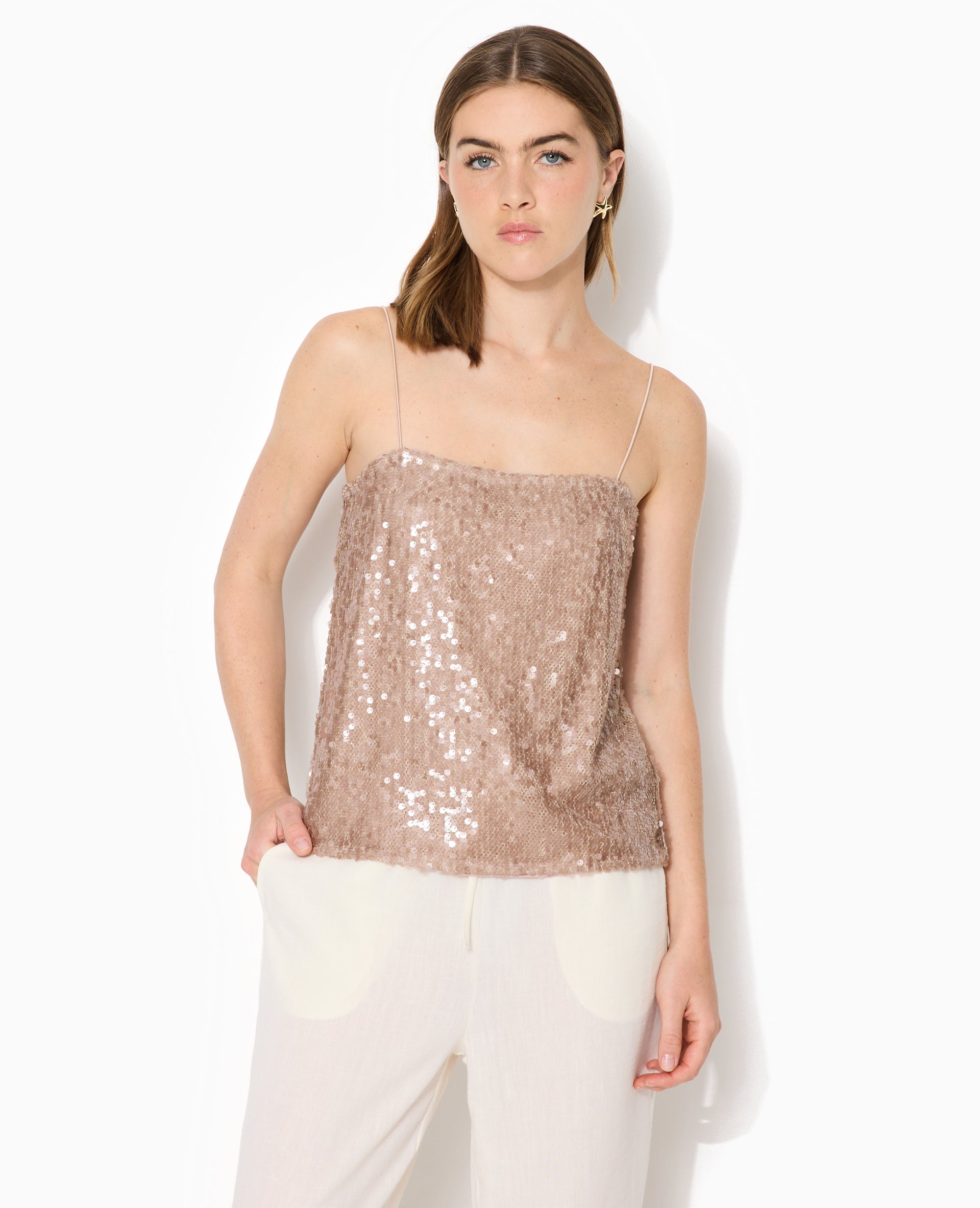 Top dos ouvert en maille ajourée avec sequins