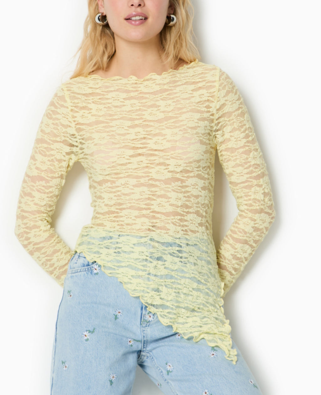 Top asymétrique dentelle manches longues
