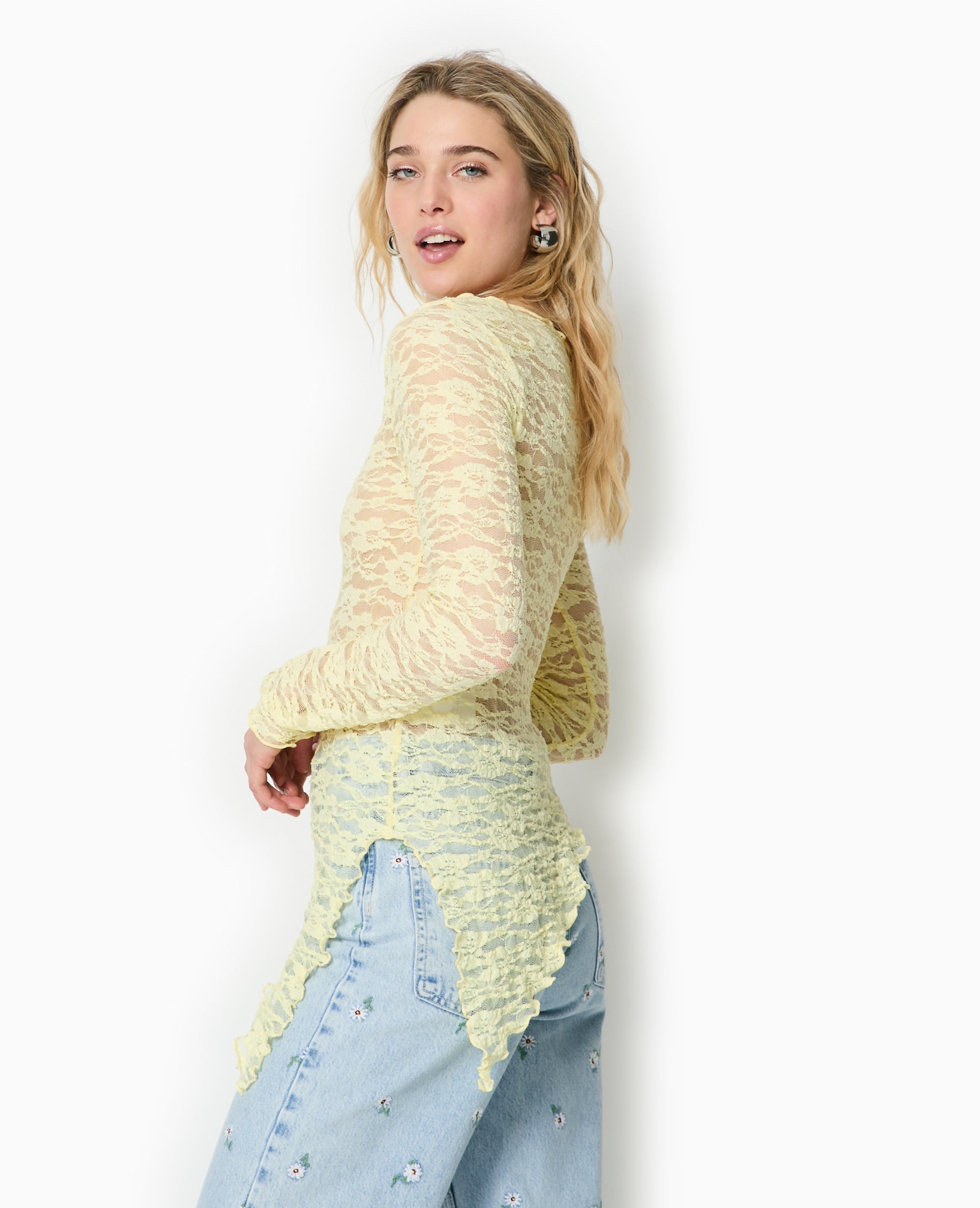Top asymétrique dentelle manches longues