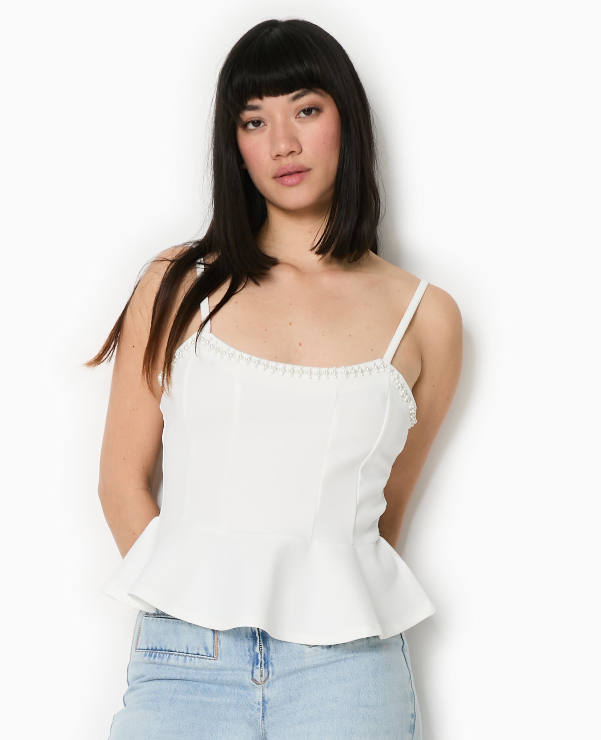 Top peplum à bretelles avec perles