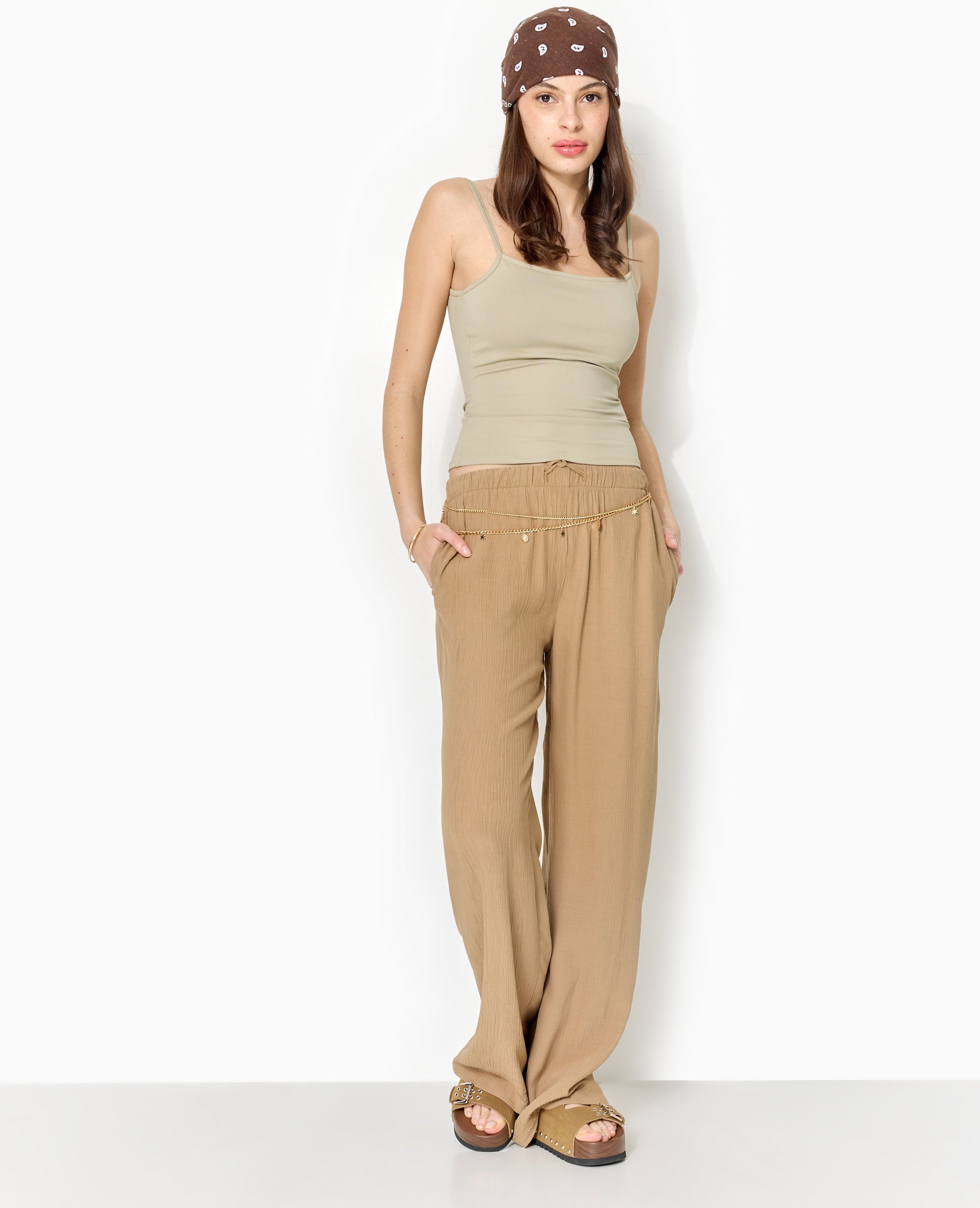 Débardeur maille extensible fines bretelles