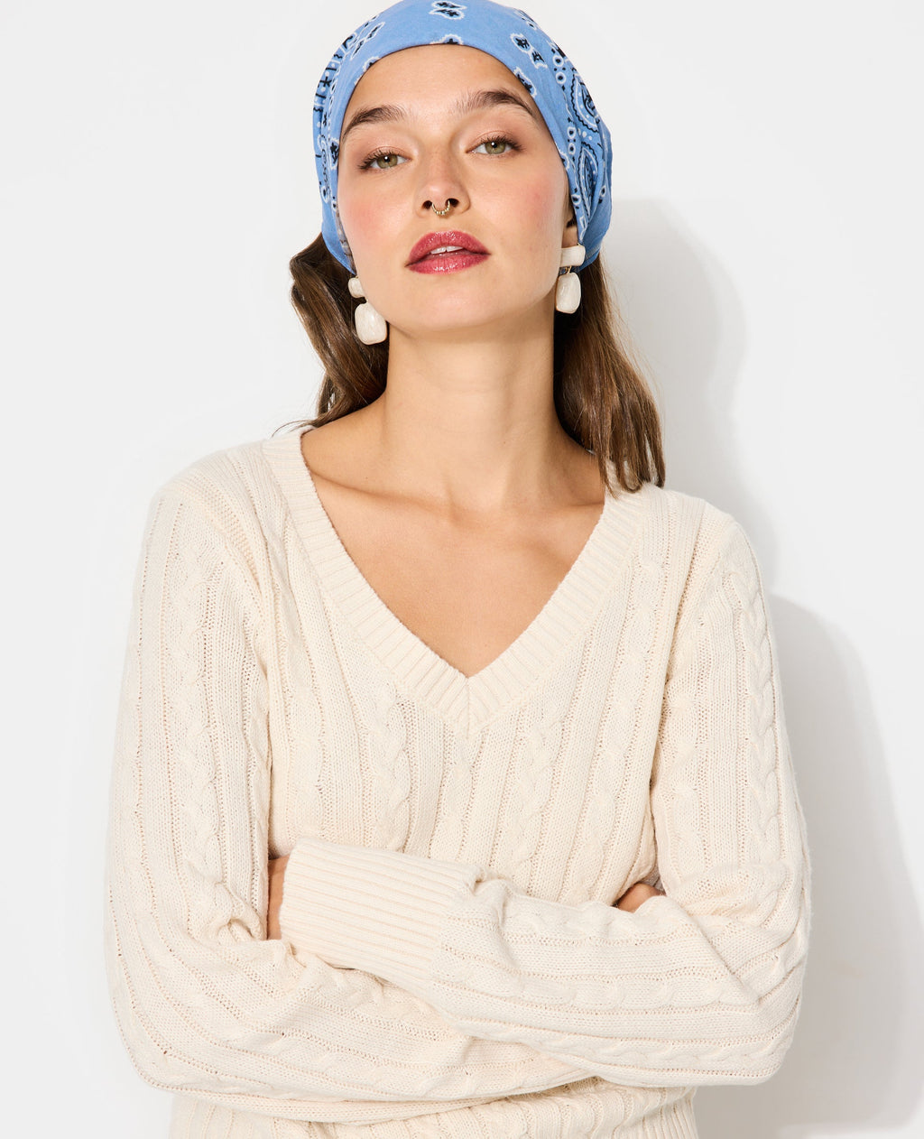 Pull col V en maille torsadée