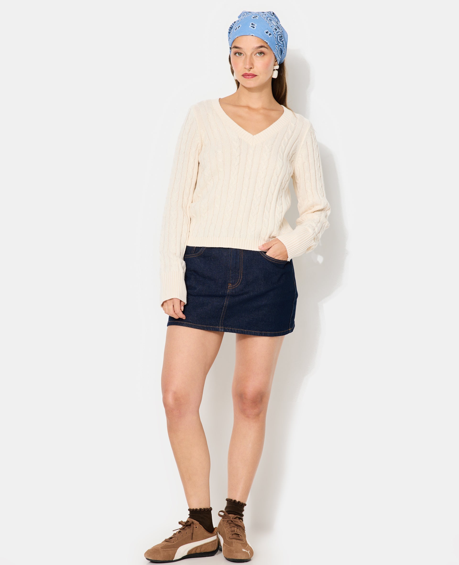 Pull col V en maille torsadée