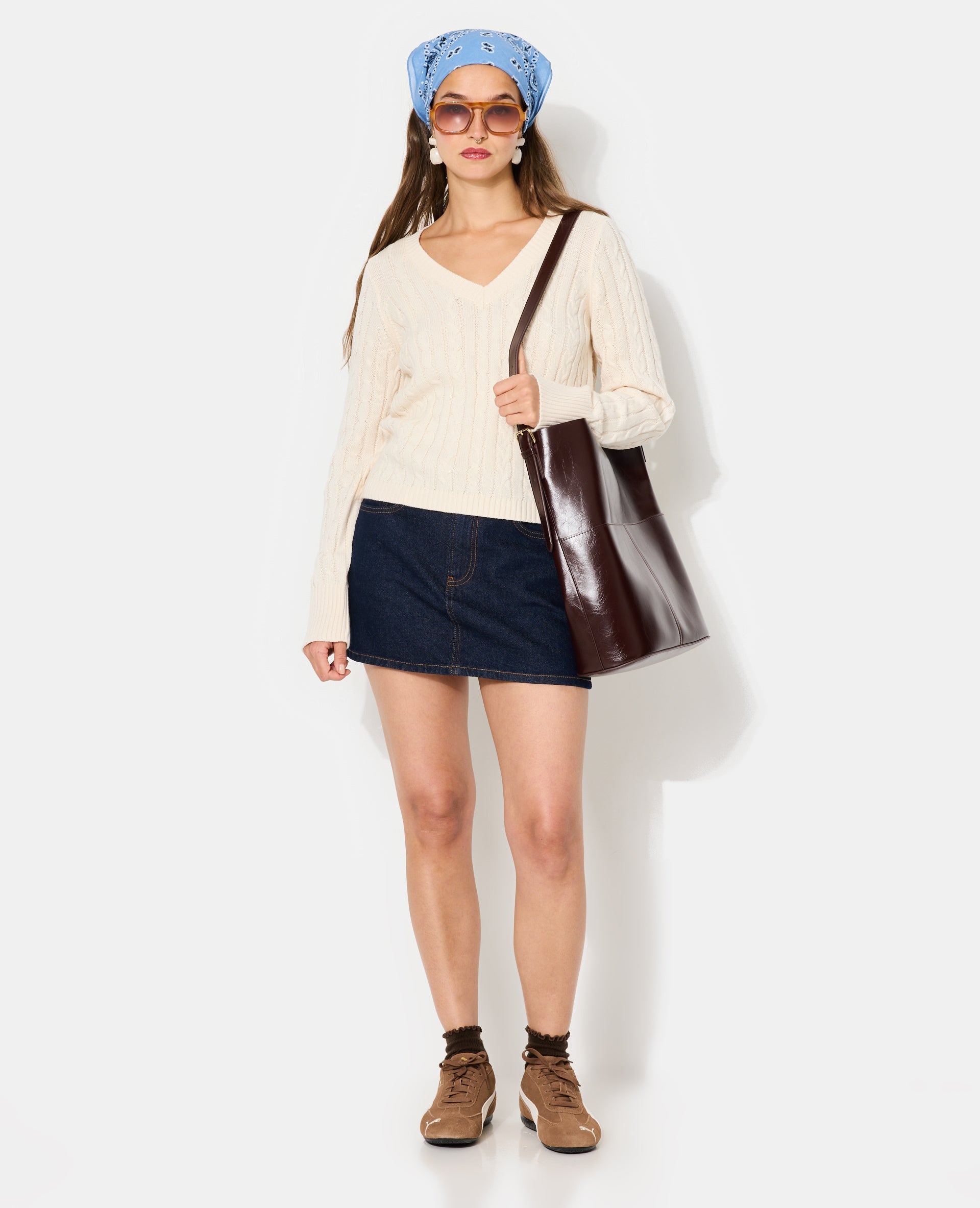 Pull col V en maille torsadée