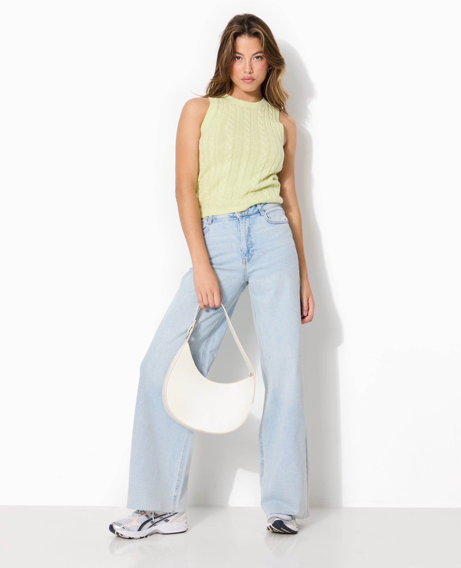 Pull sans manches en maille torsadée