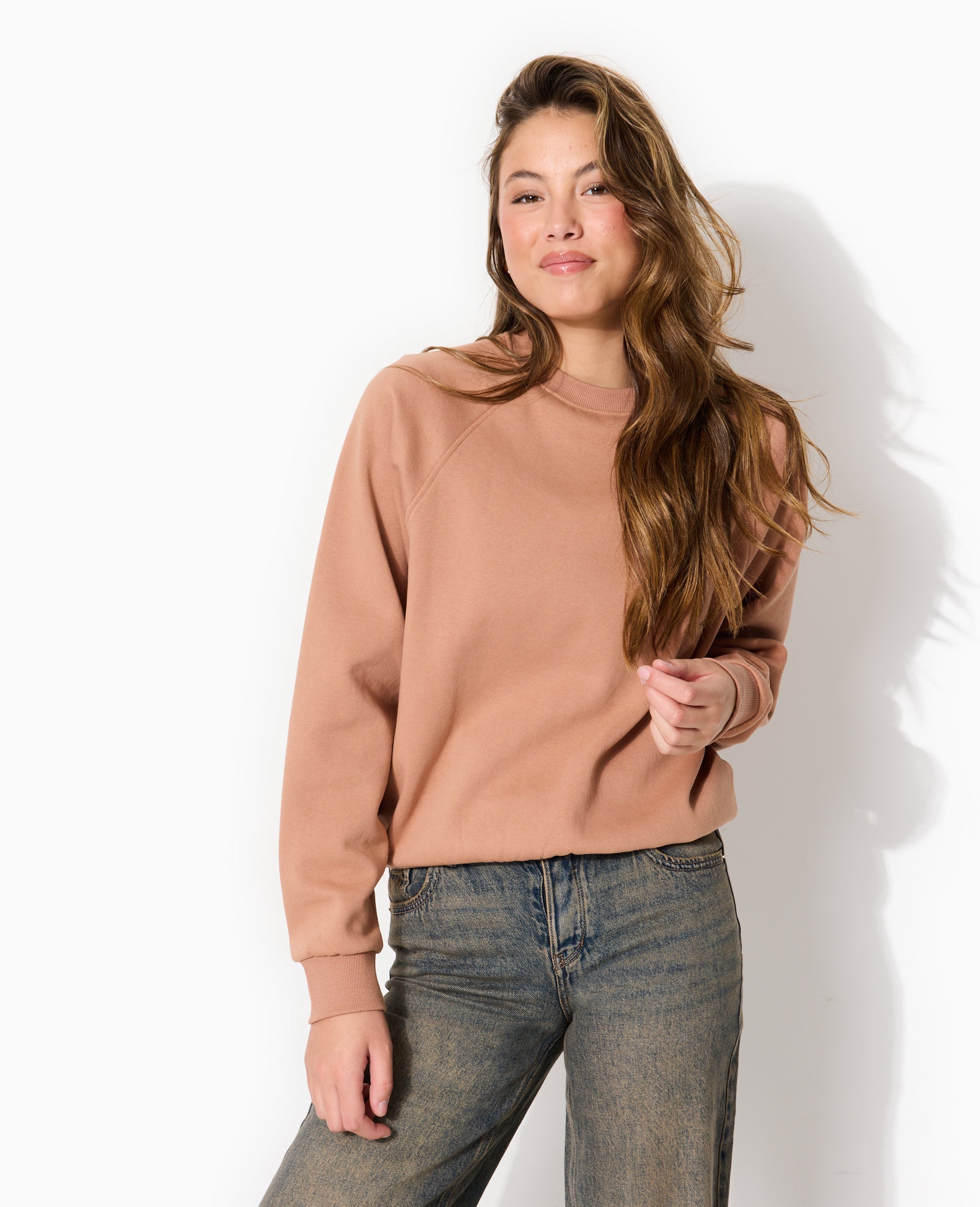 Sweat col rond avec étiquette cousue