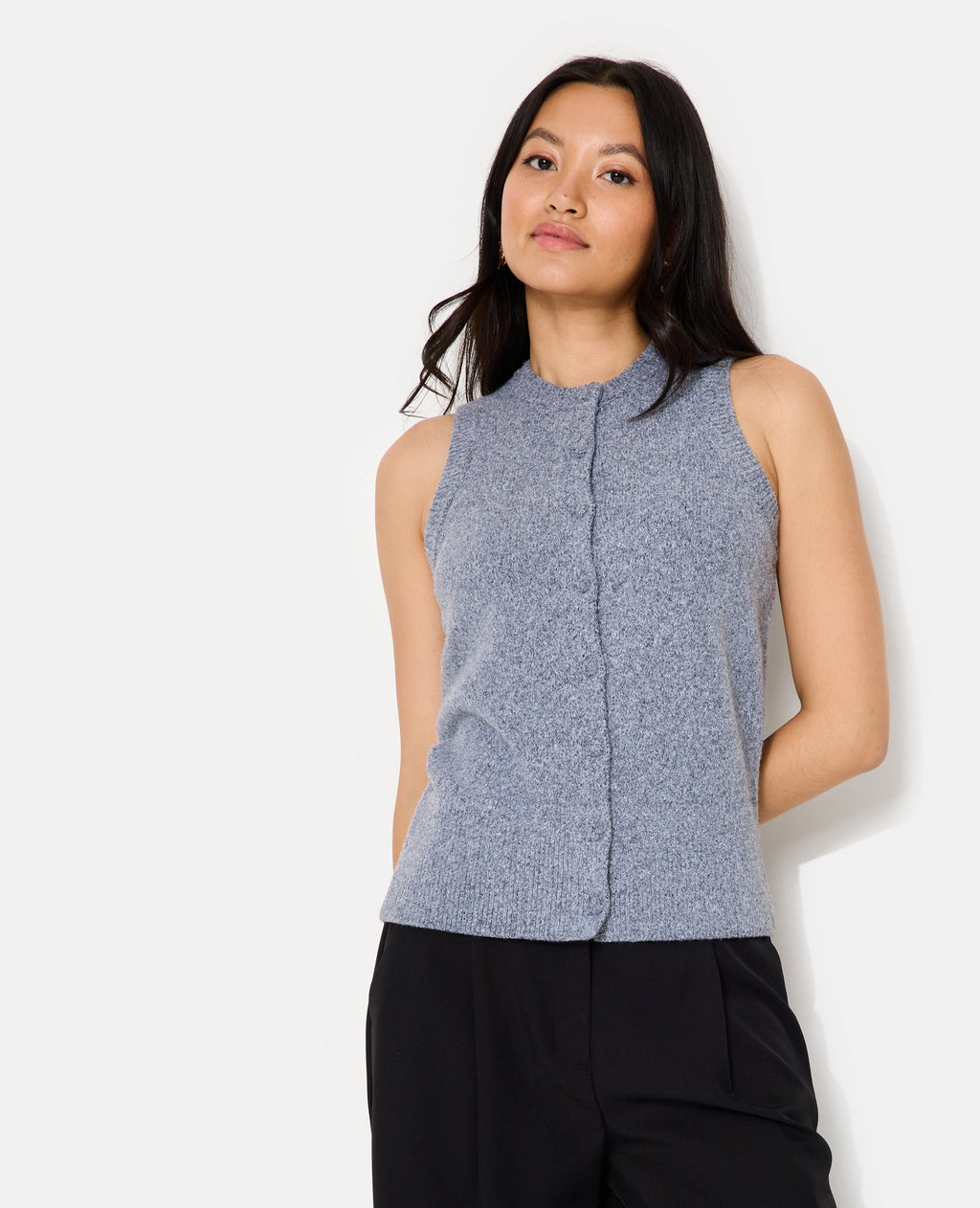 Gilet sans manches avec boutons recouverts