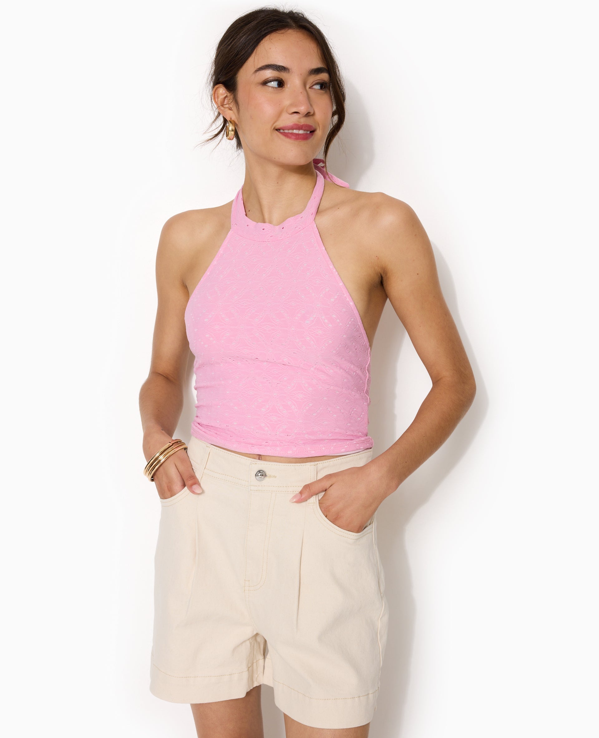 Top dos-nu effet broderie anglaise