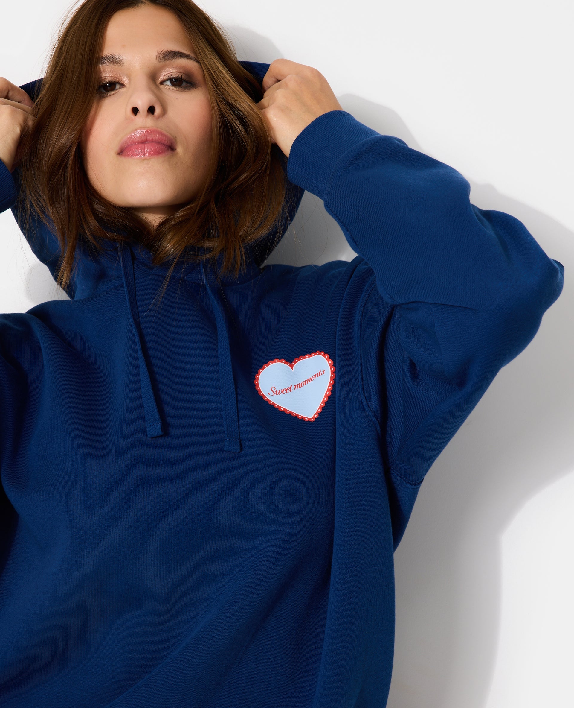 Sweat capuche avec print poitrine et dos