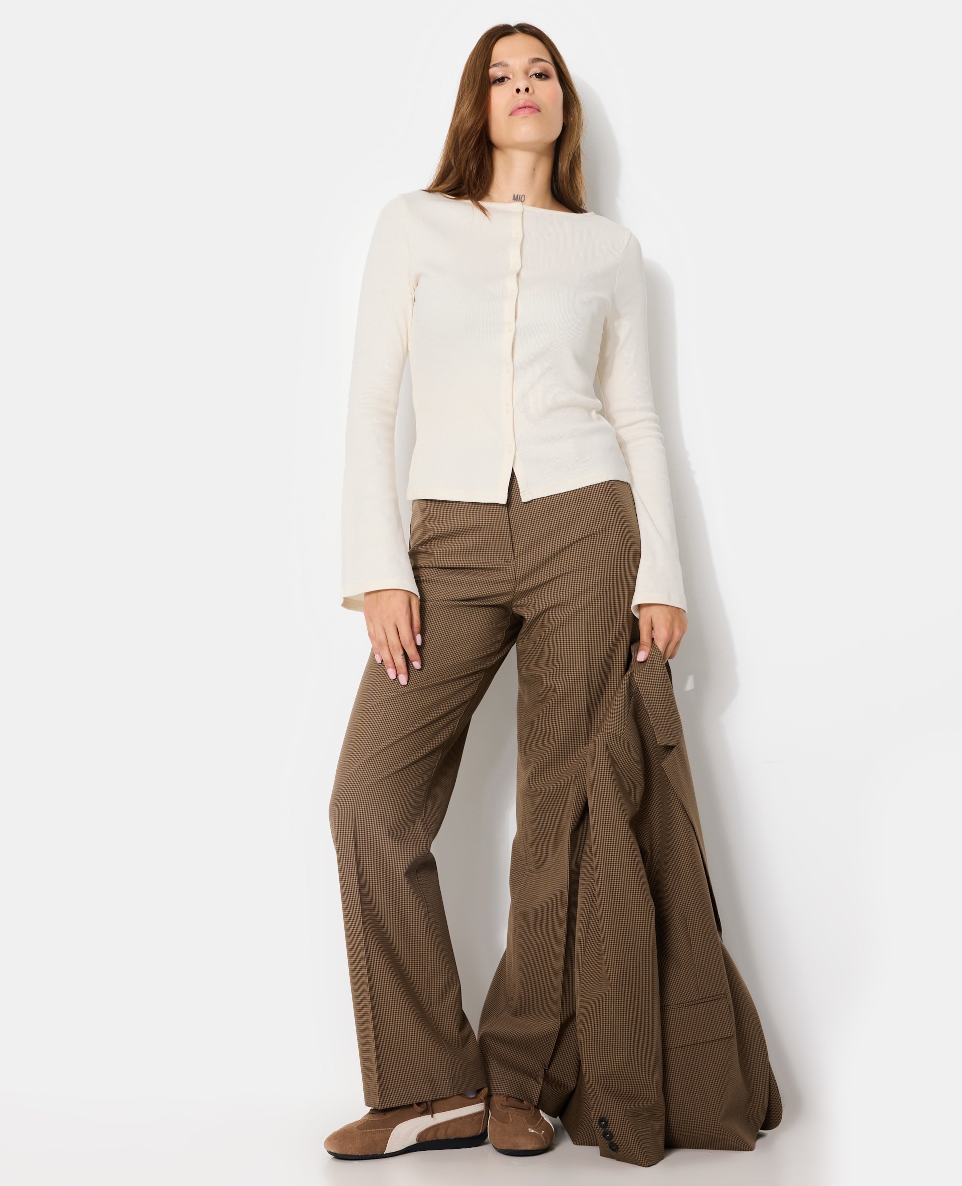Top boutonné avec manches flare
