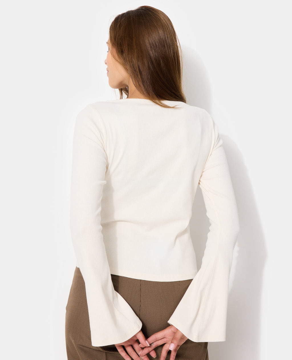 Top boutonné avec manches flare