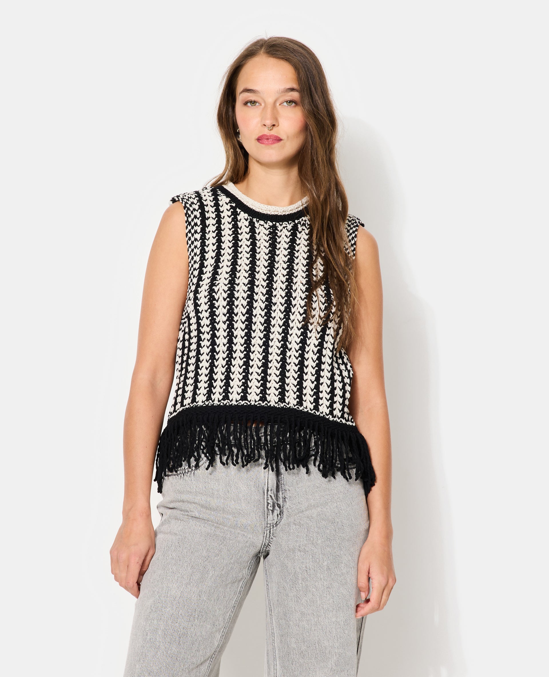 Pull sans manches avec franges