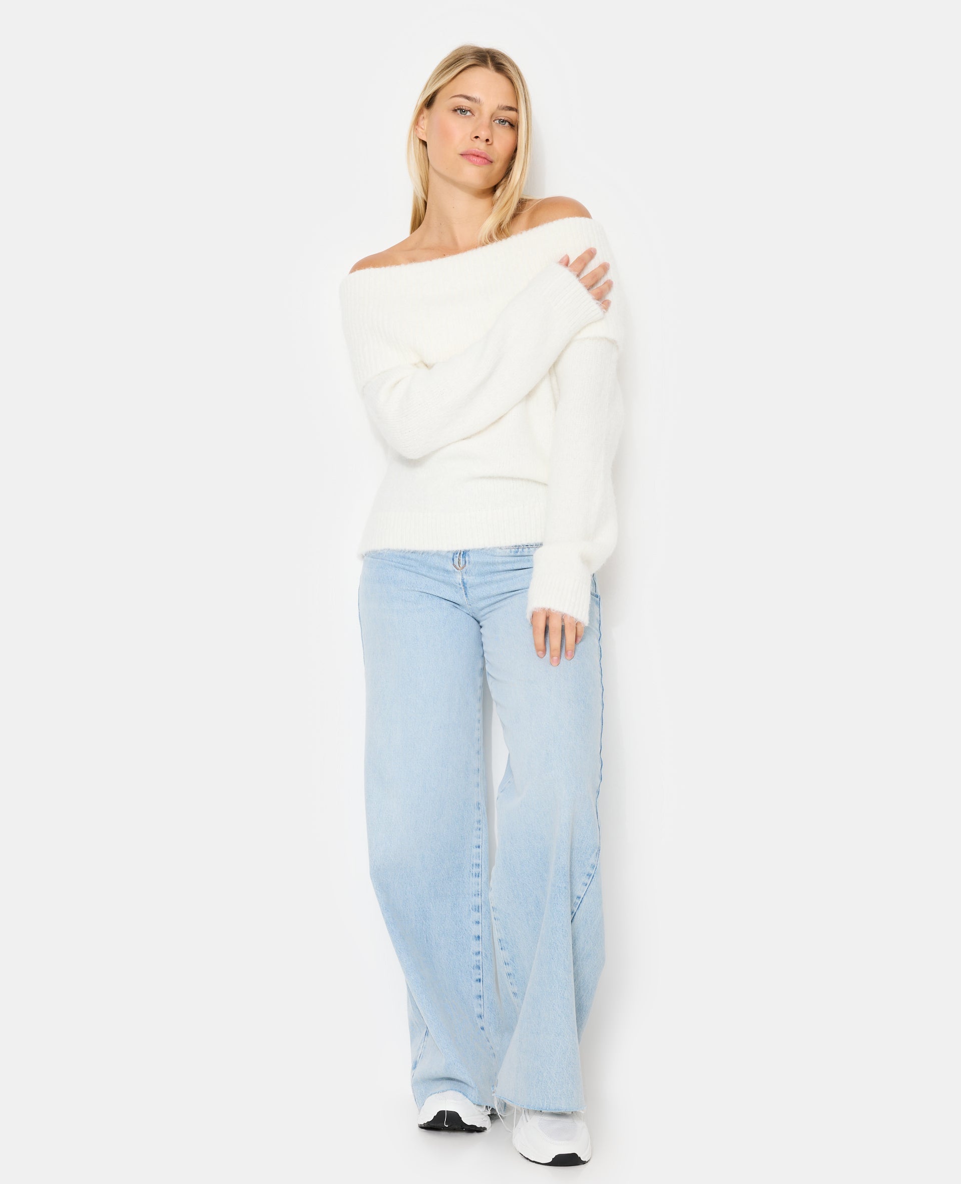 Pull encolure Bardot en maille douce