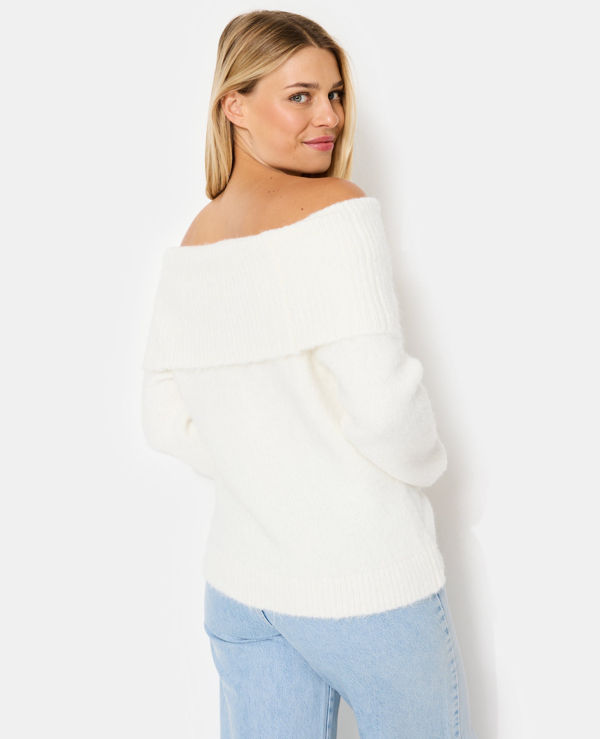 Pull encolure Bardot en maille douce