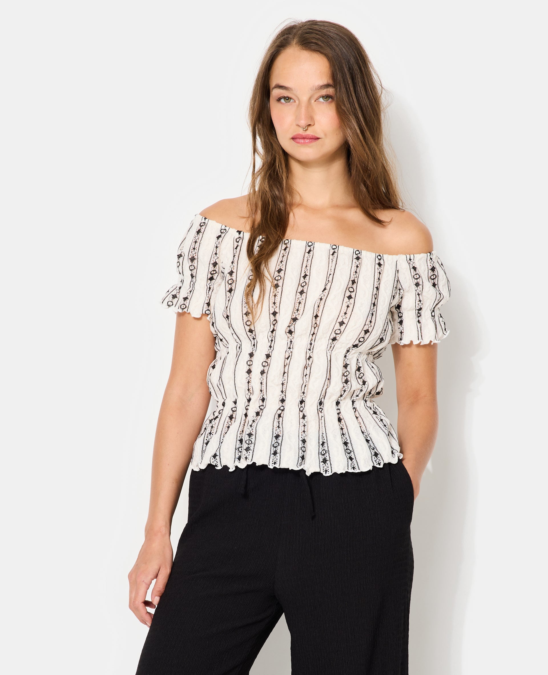 Top encolure Bardot en tissu fantaisie