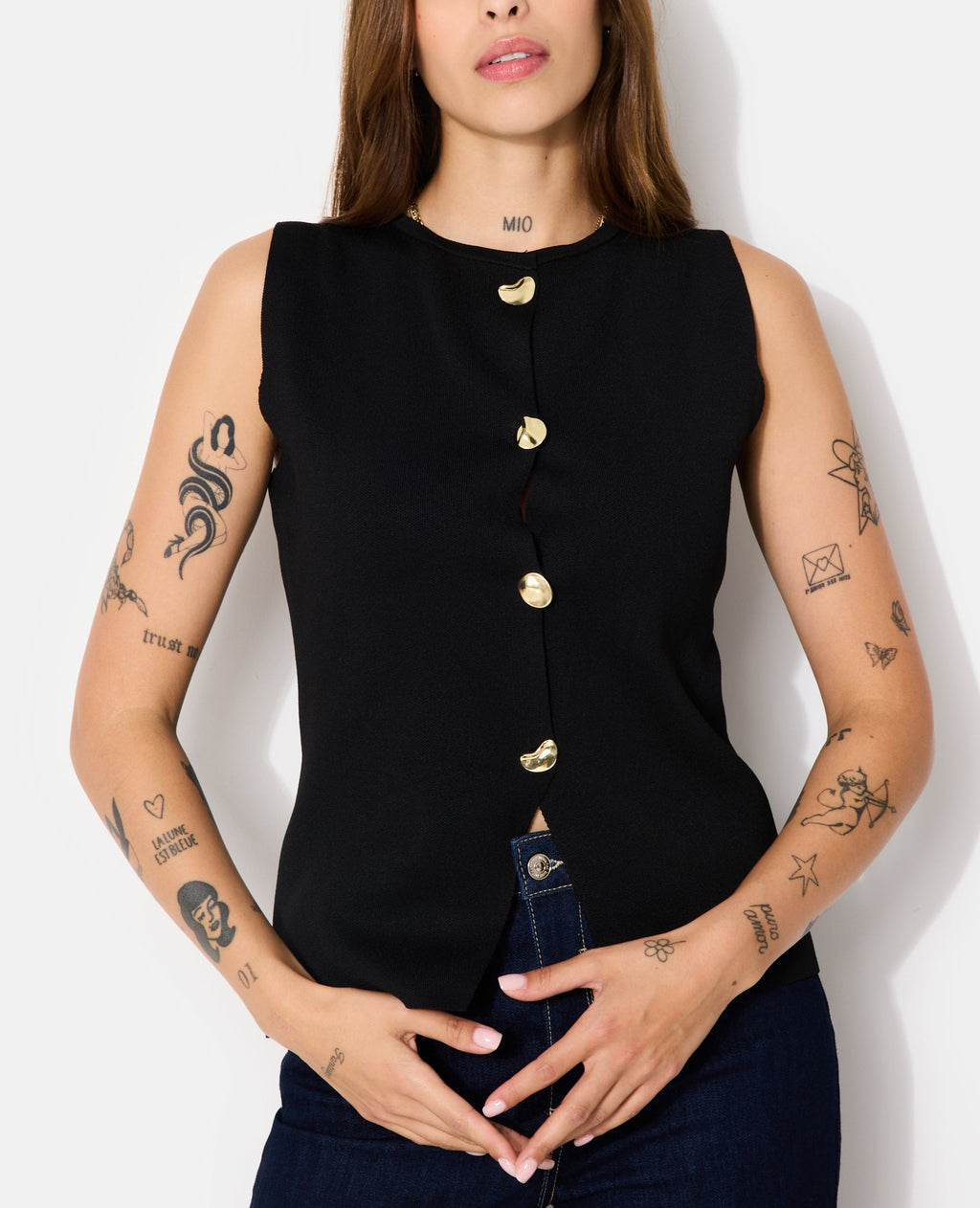 Gilet sans manches avec boutons fantaisie