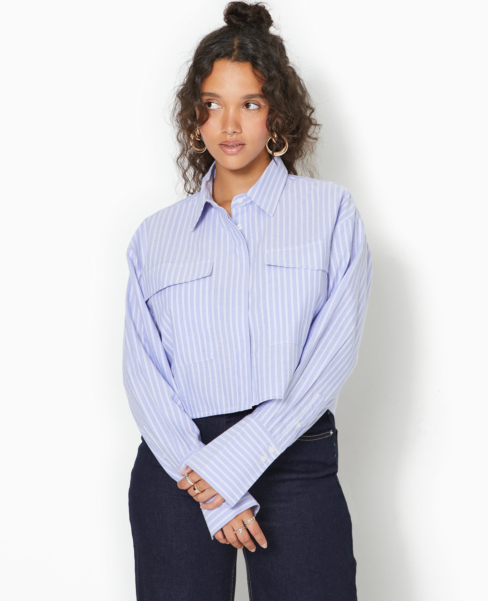 Chemise cropped manches longues motif rayures