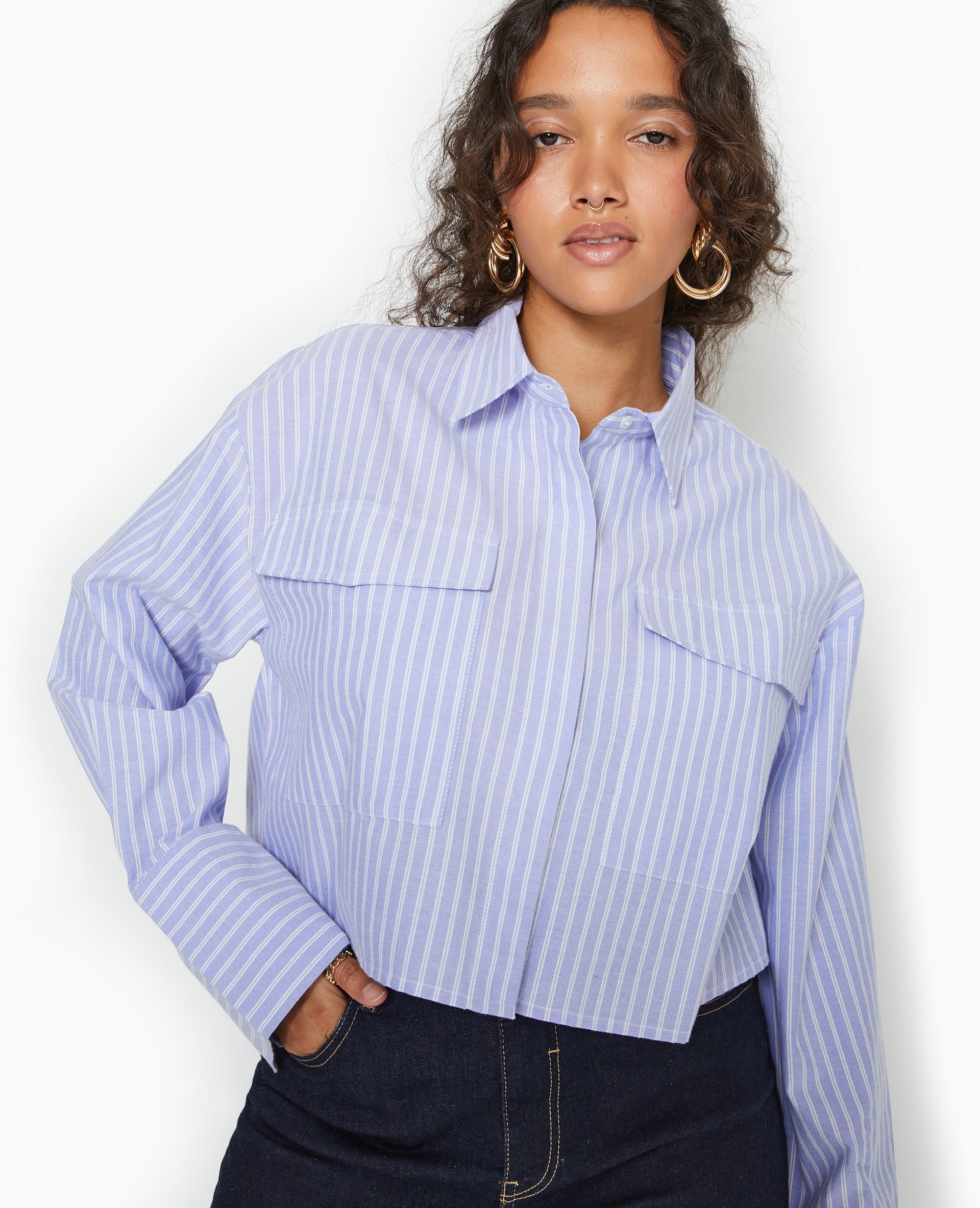 Chemise cropped manches longues motif rayures